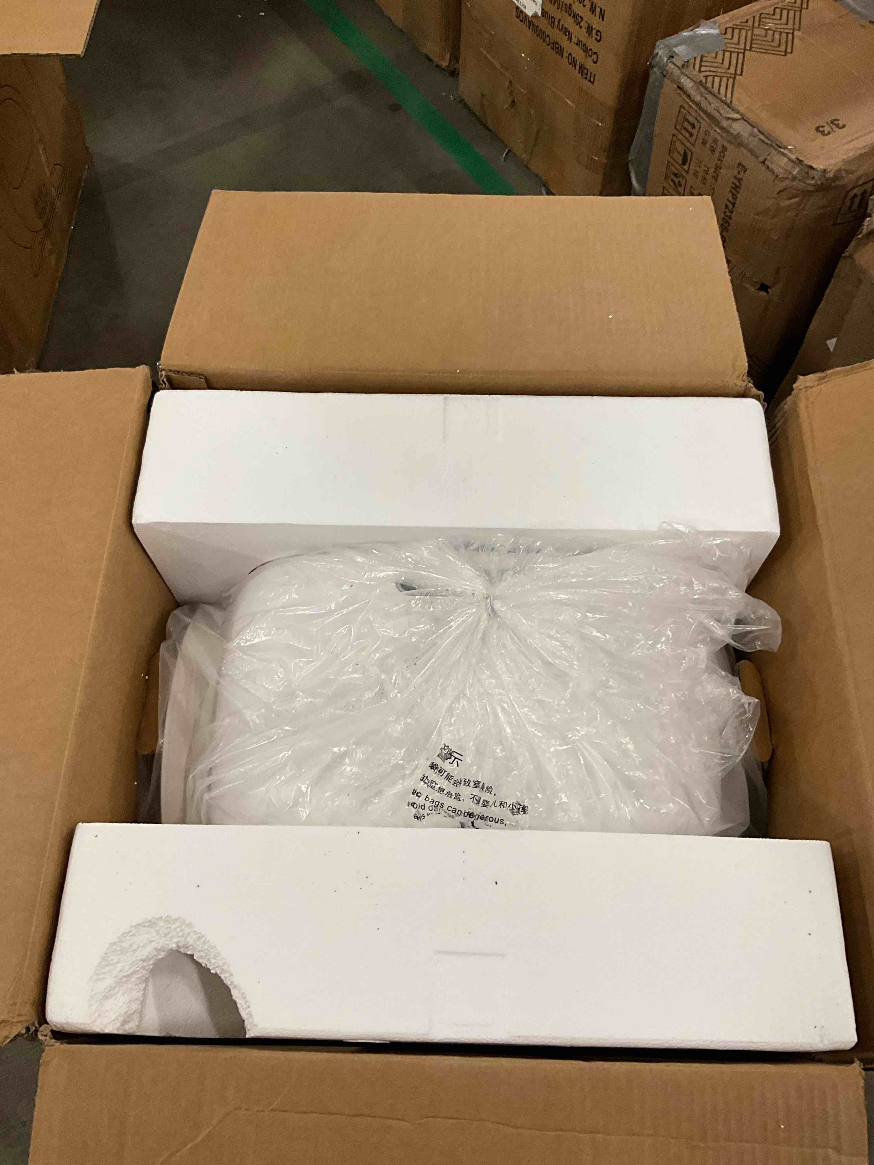 https://s3.amazonaws.com/lotting-images-prod/bidfta/BRN1885072_1745336040182.jpeg