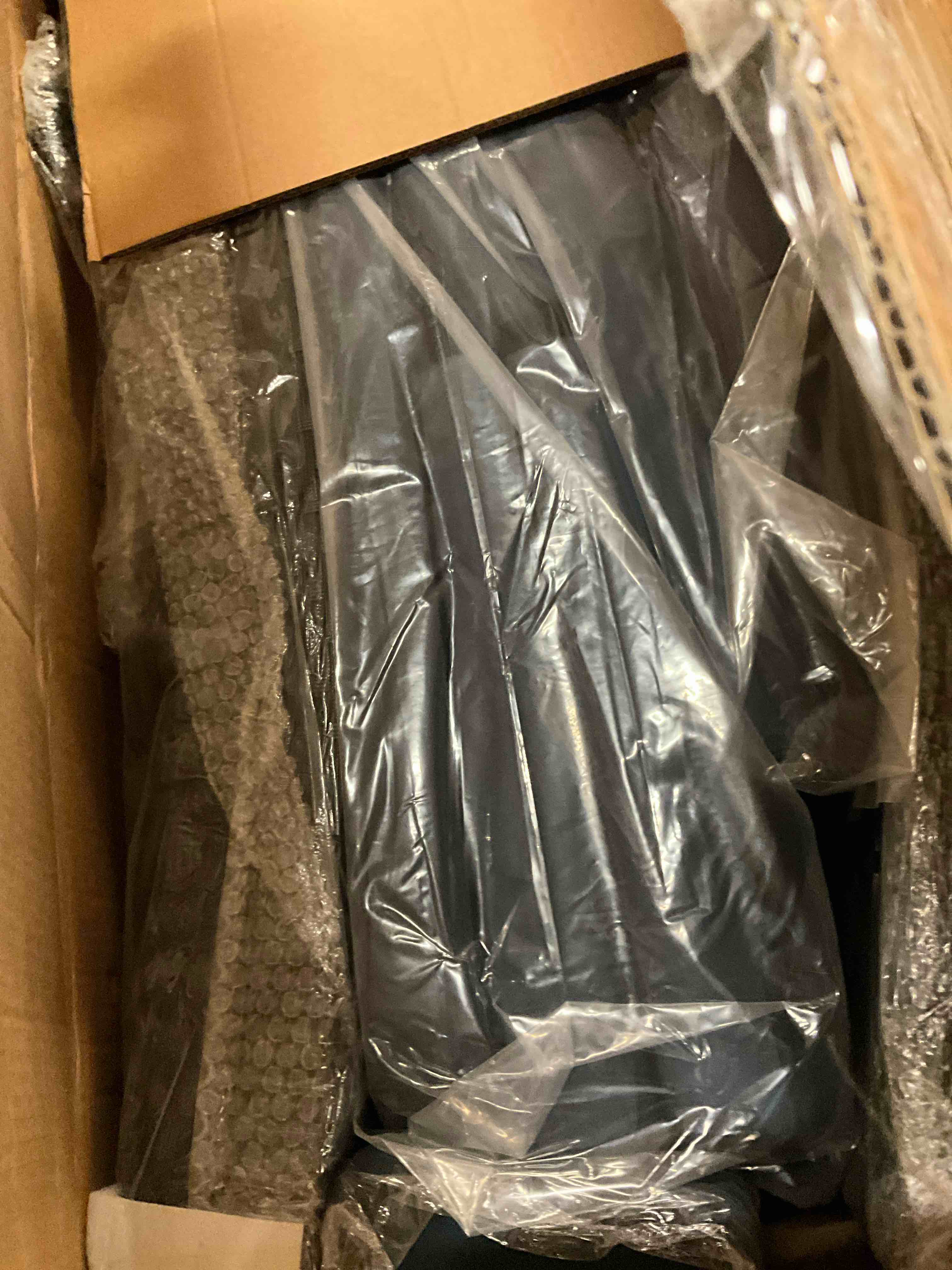 https://s3.amazonaws.com/lotting-images-prod/bidfta/BRN1885076_1745335673462.jpeg