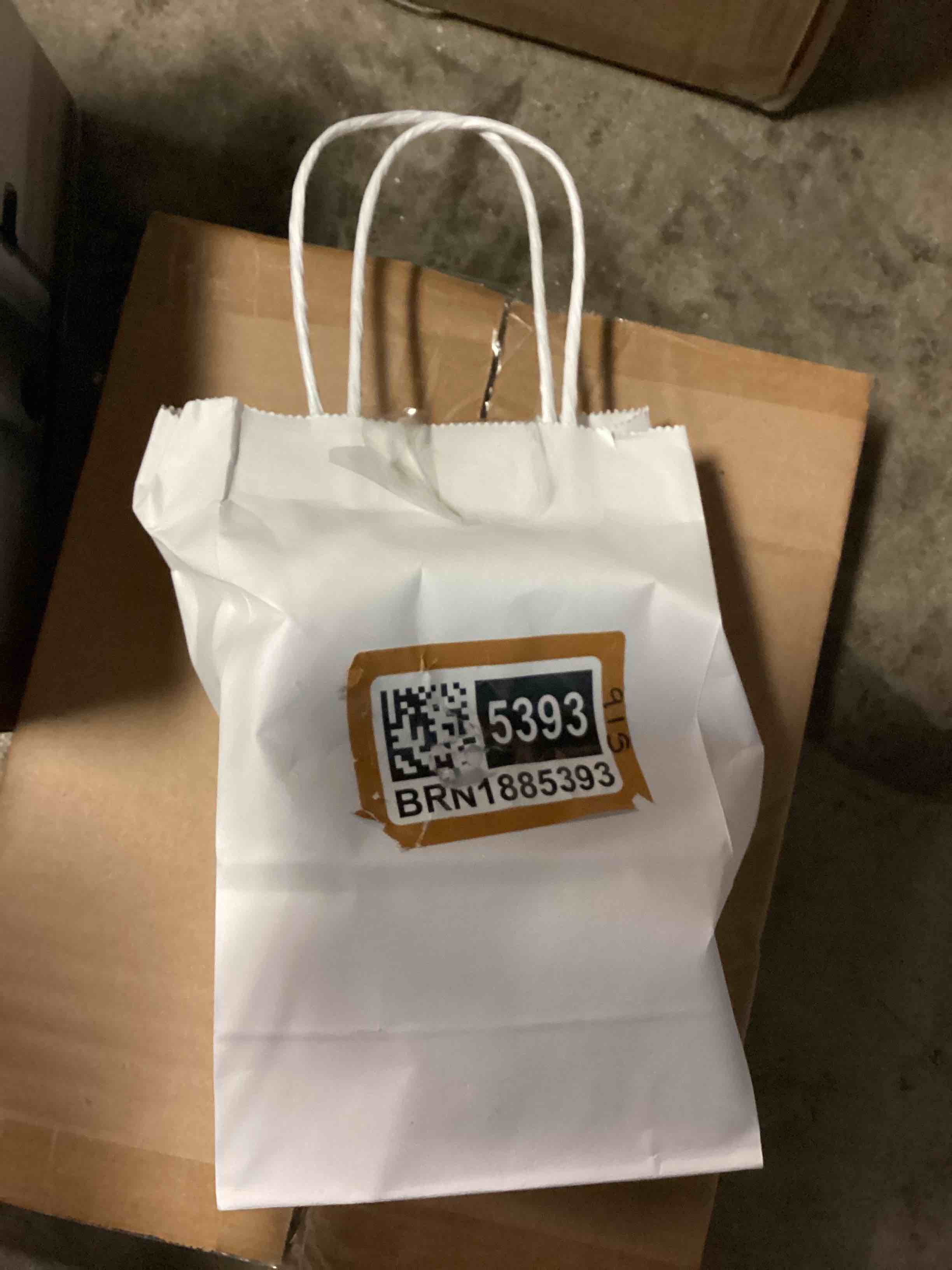https://s3.amazonaws.com/lotting-images-prod/bidfta/BRN1885393_1745859156767.jpeg
