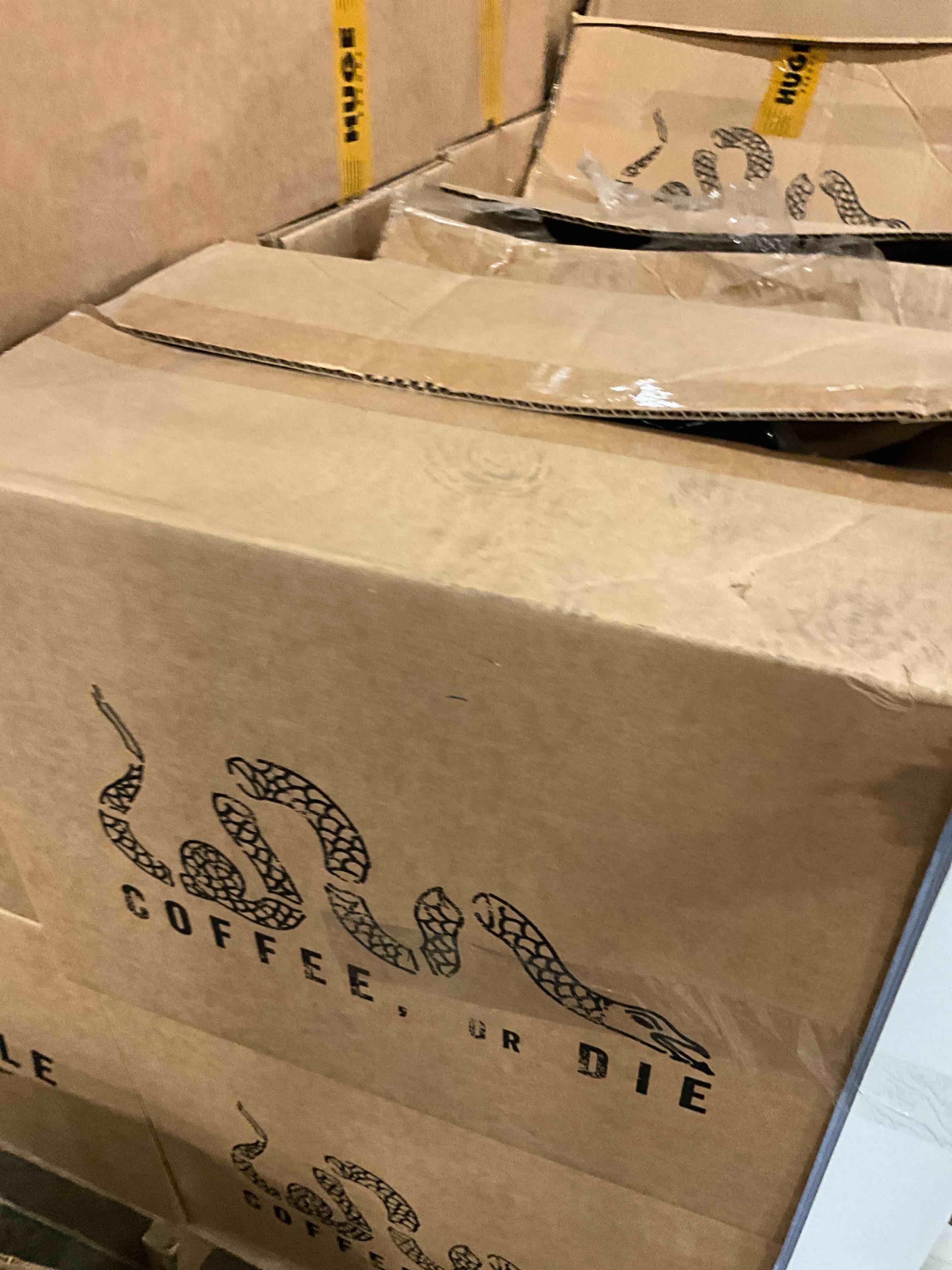https://s3.amazonaws.com/lotting-images-prod/bidfta/BRN1887567_1754340434399.jpeg