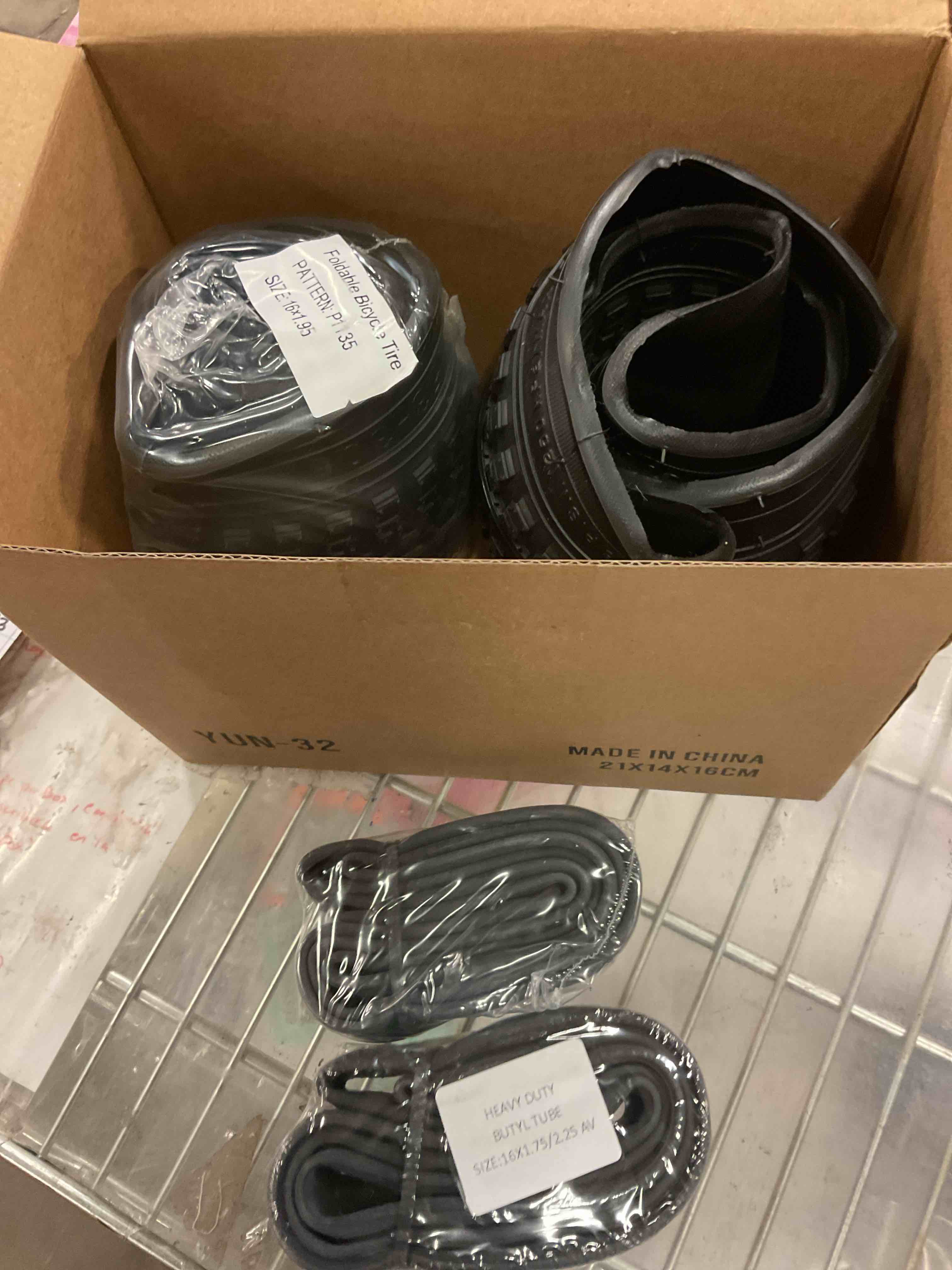 https://s3.amazonaws.com/lotting-images-prod/bidfta/BRN1888938_1745501662603.jpeg