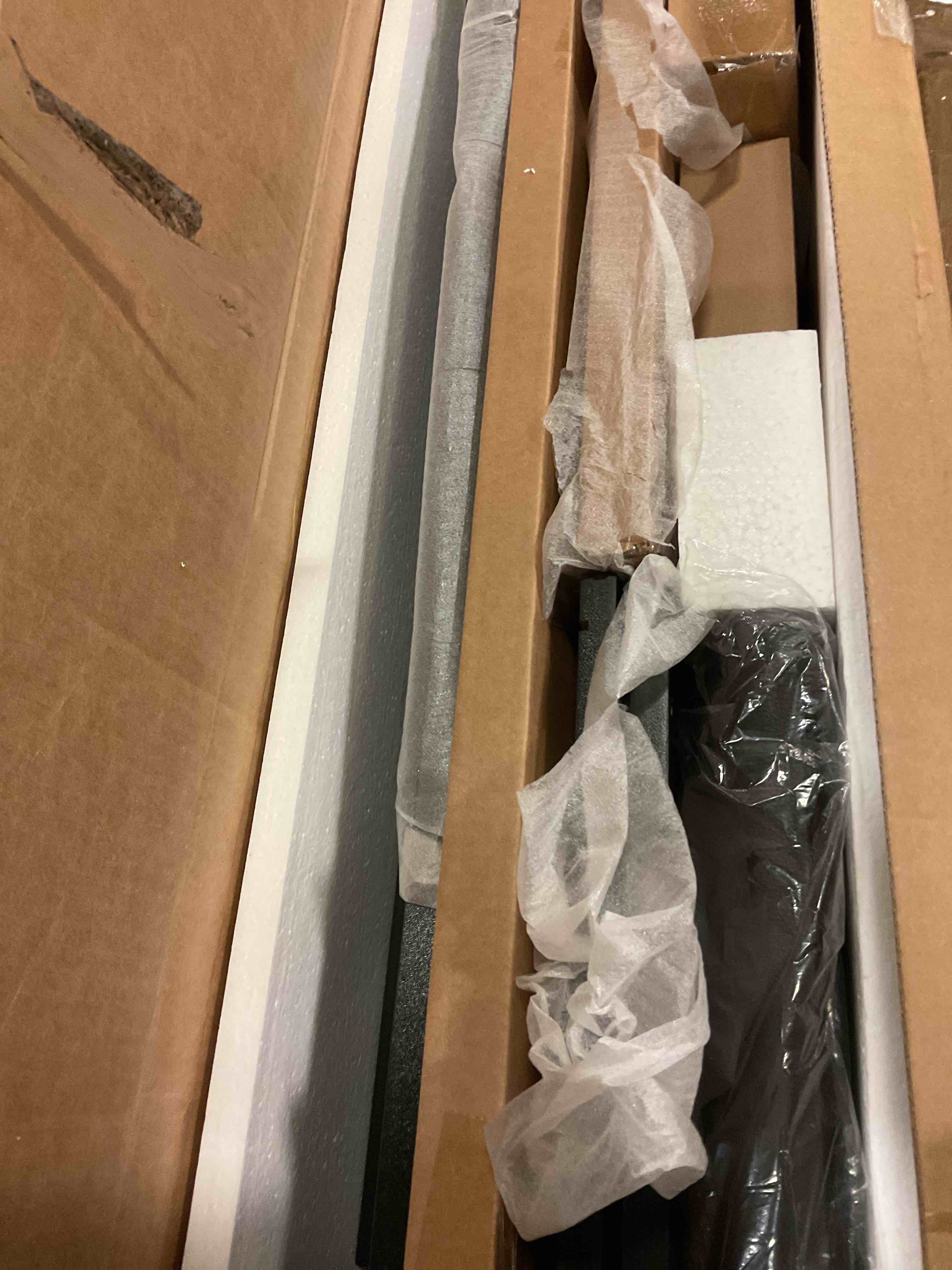 https://s3.amazonaws.com/lotting-images-prod/bidfta/BRN1888940_1745502762994.jpeg