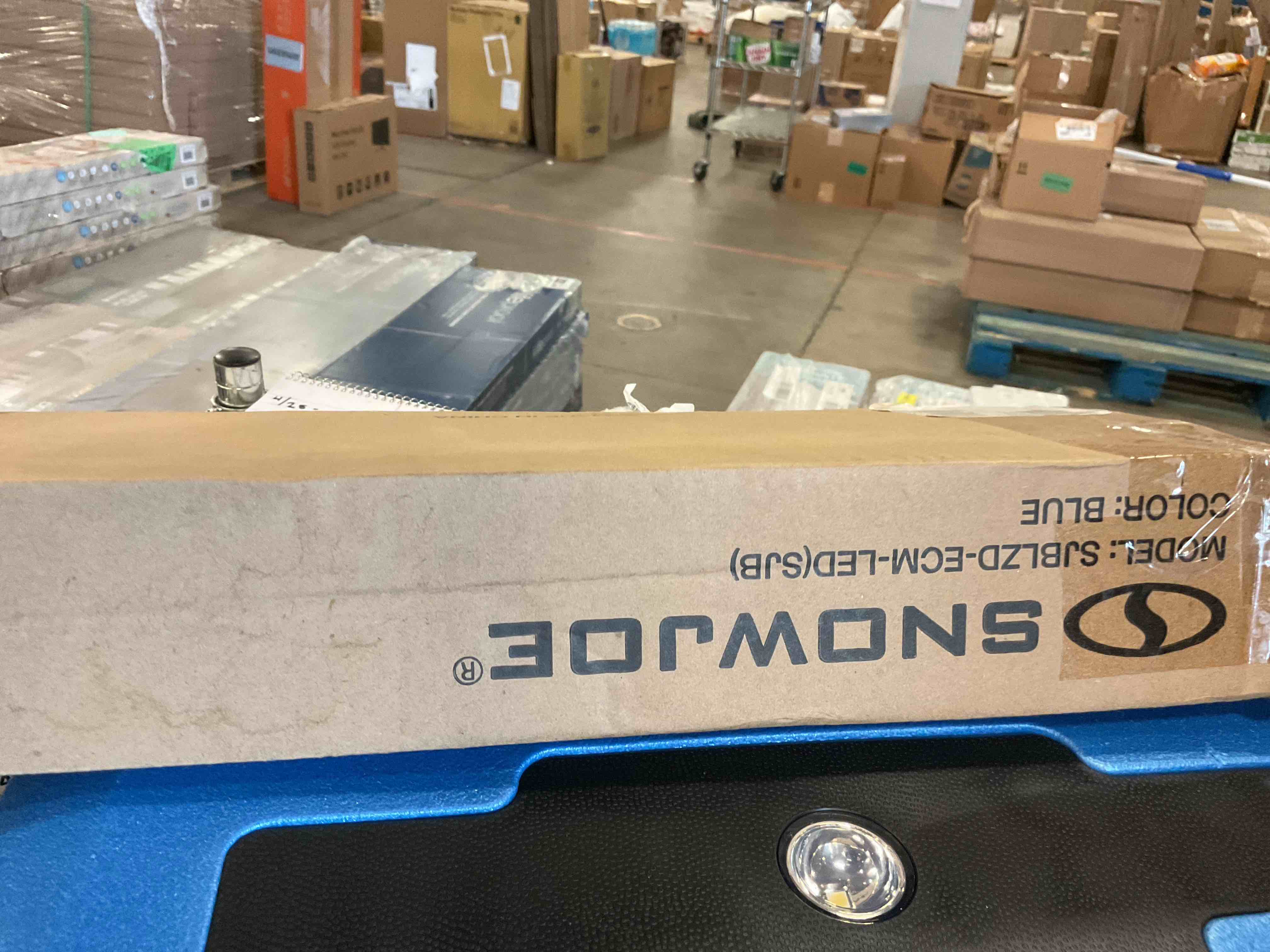 https://s3.amazonaws.com/lotting-images-prod/bidfta/BRN1889146_1745848043358.jpeg