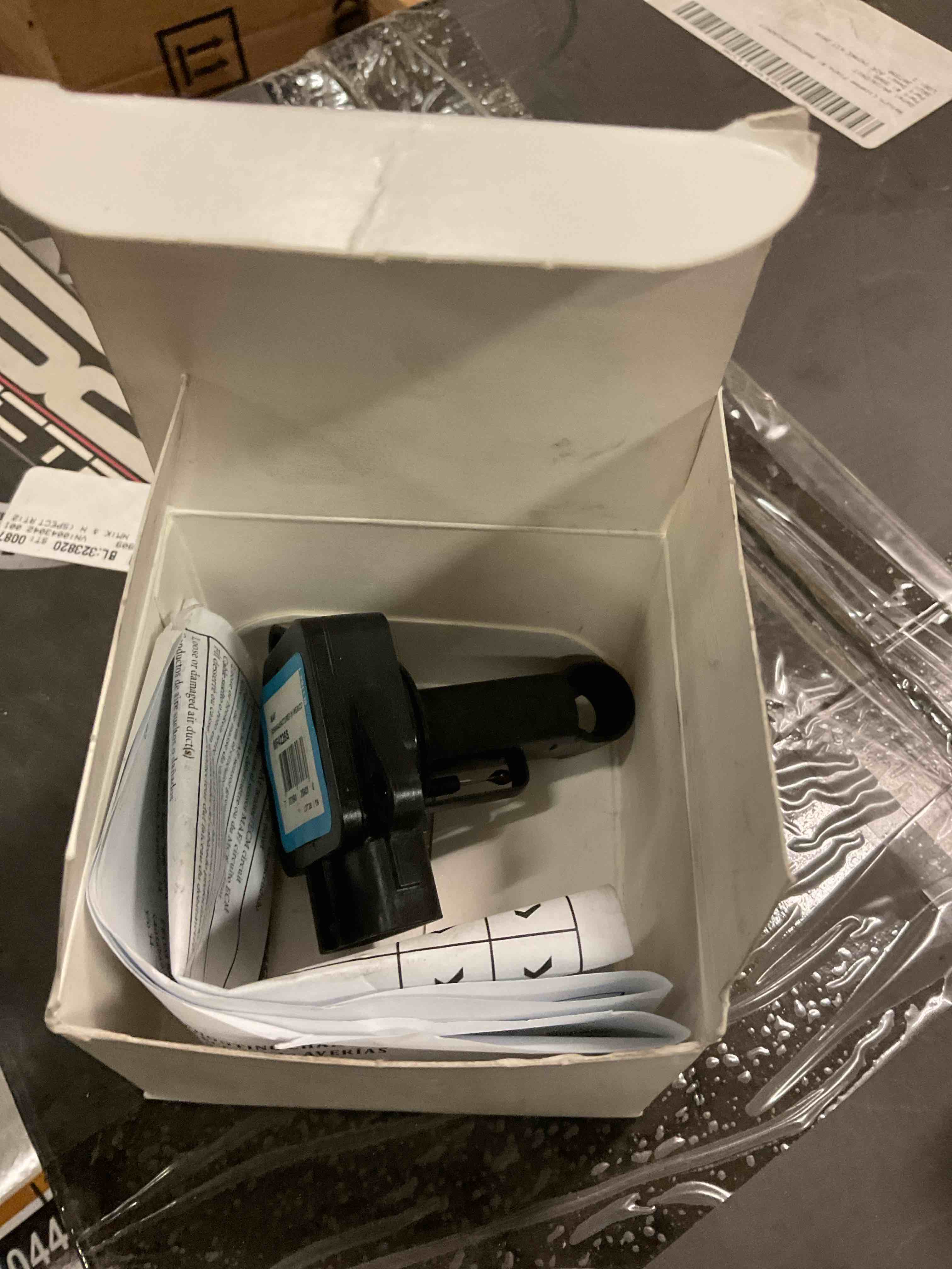 https://s3.amazonaws.com/lotting-images-prod/bidfta/BRN1890449_1748881530106.jpeg
