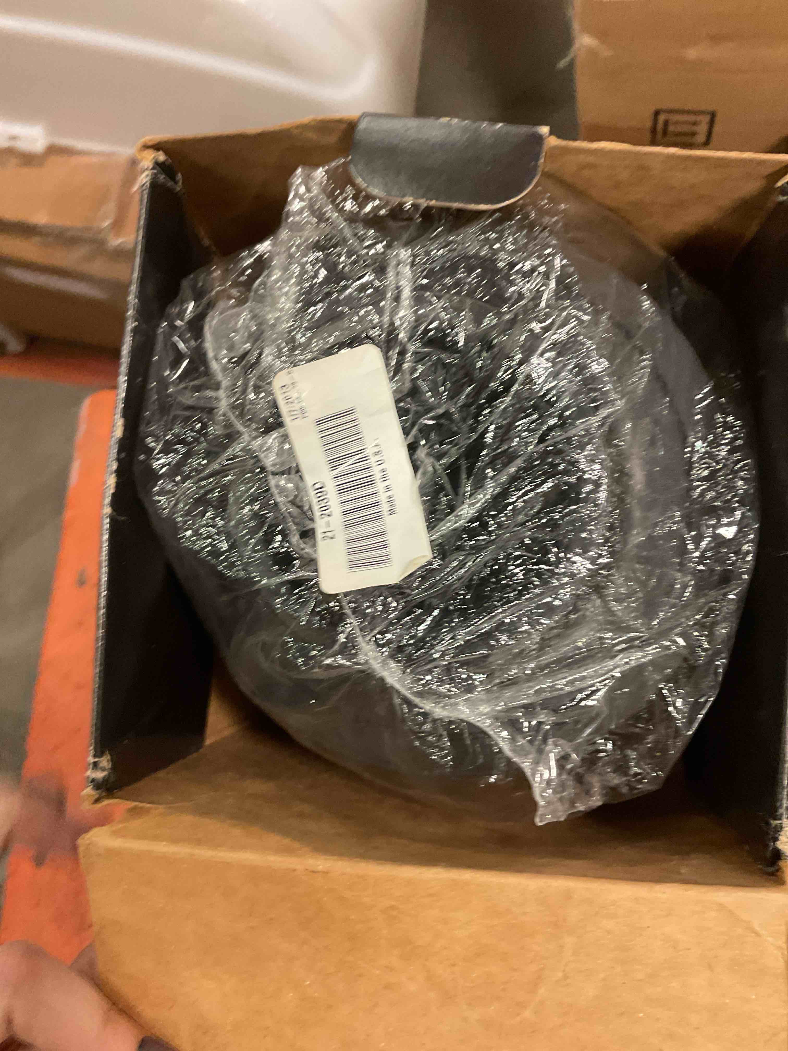 https://s3.amazonaws.com/lotting-images-prod/bidfta/BRN1890454_1748882055763.jpeg
