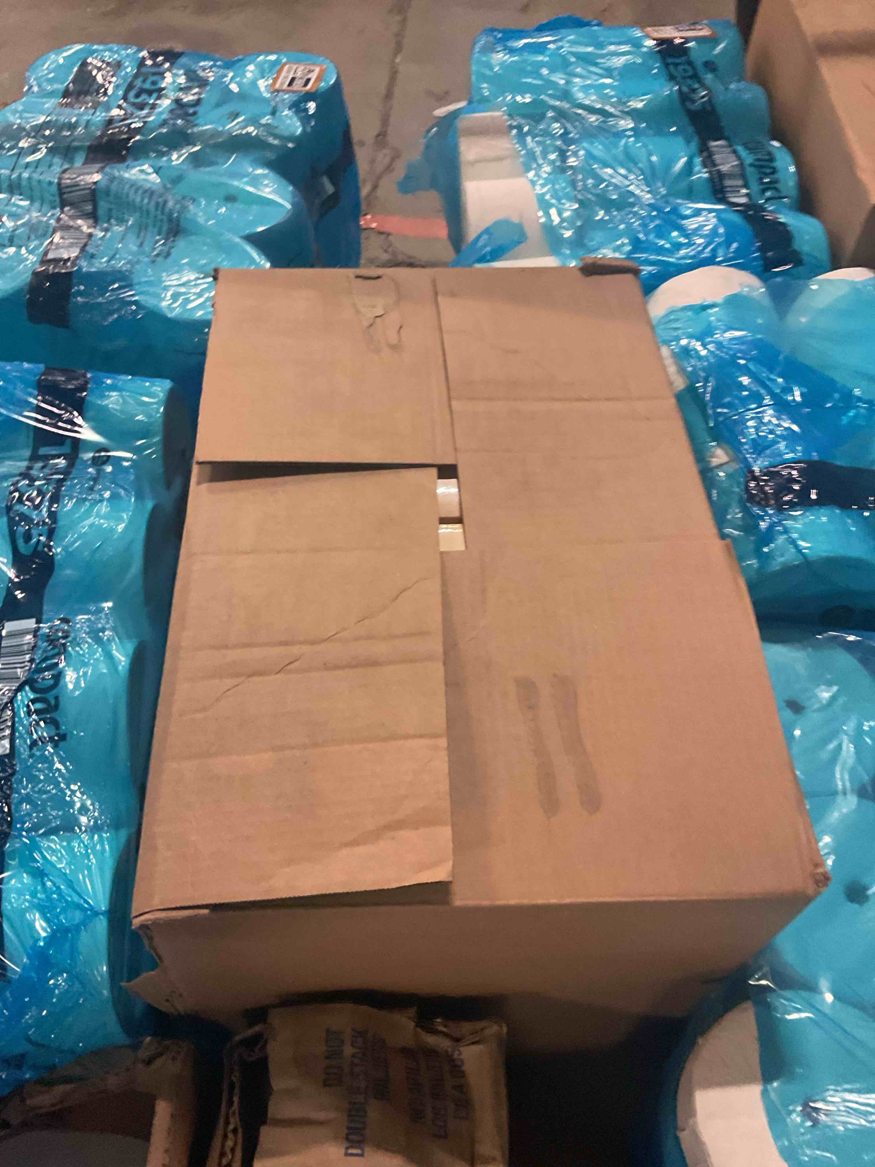 https://s3.amazonaws.com/lotting-images-prod/bidfta/BRN1893974_1757104816778.jpeg