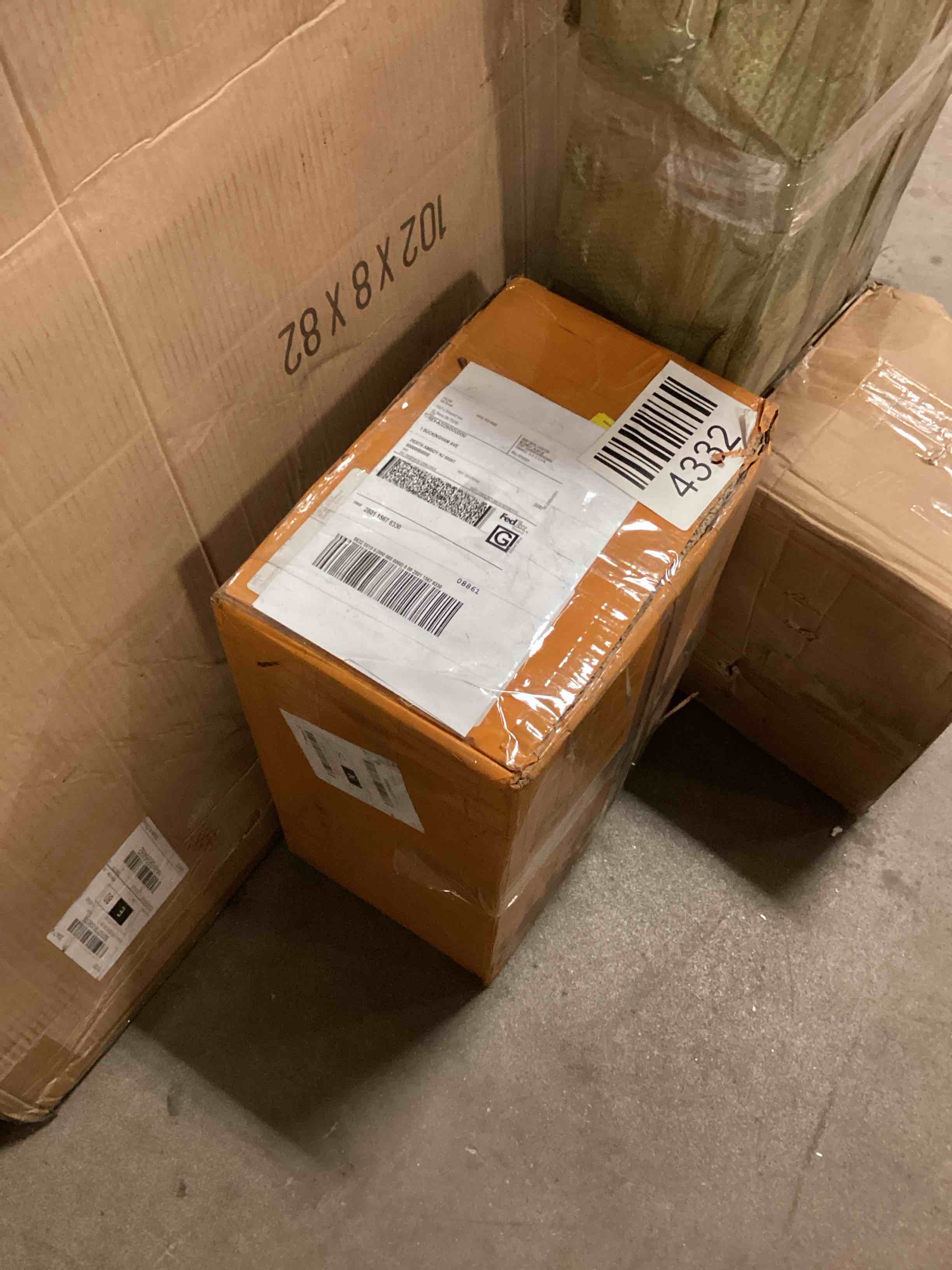 https://s3.amazonaws.com/lotting-images-prod/bidfta/BRN1897134_1750263951043.jpeg