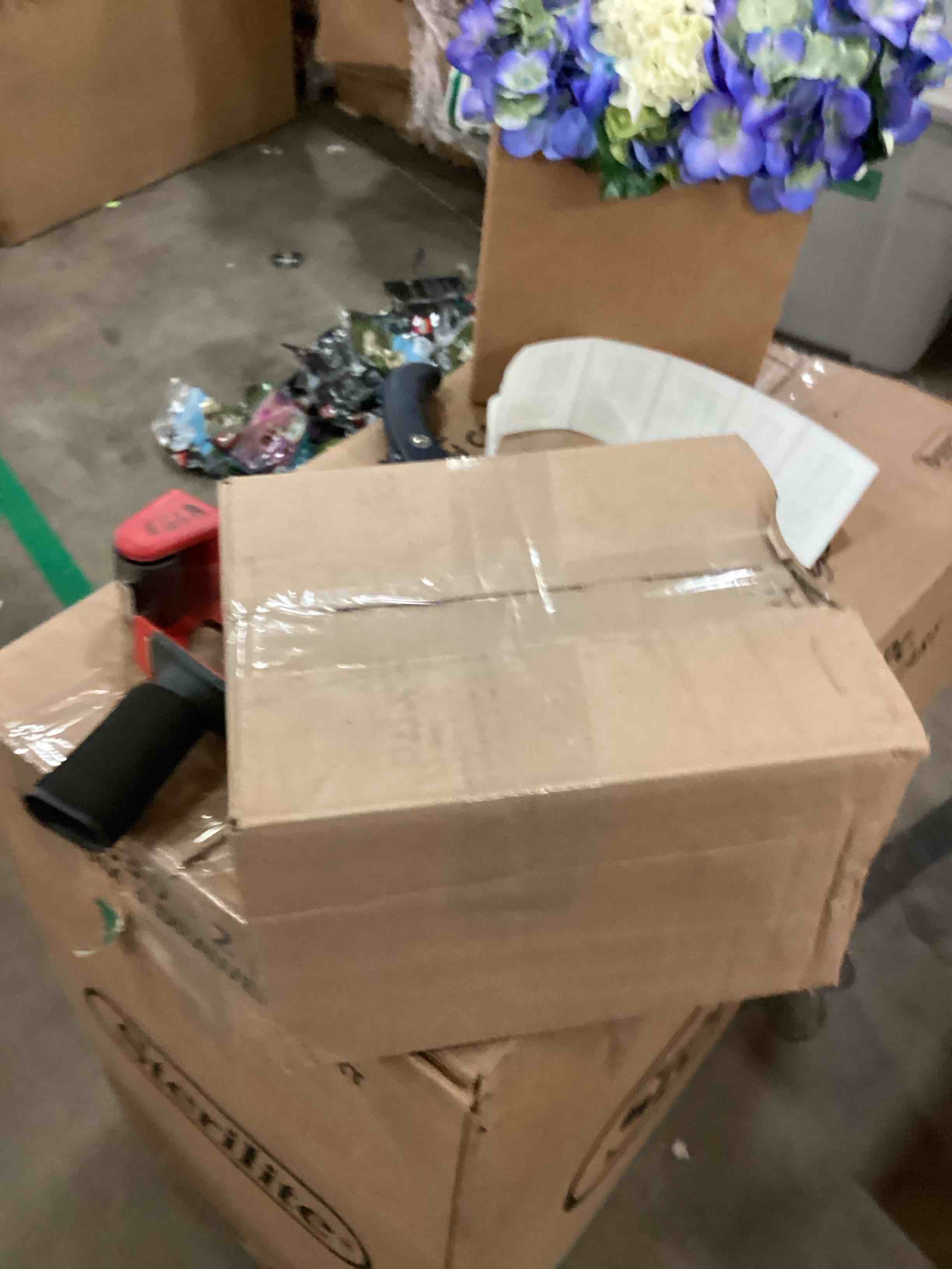https://s3.amazonaws.com/lotting-images-prod/bidfta/BRN1897308_1750700645406.jpeg