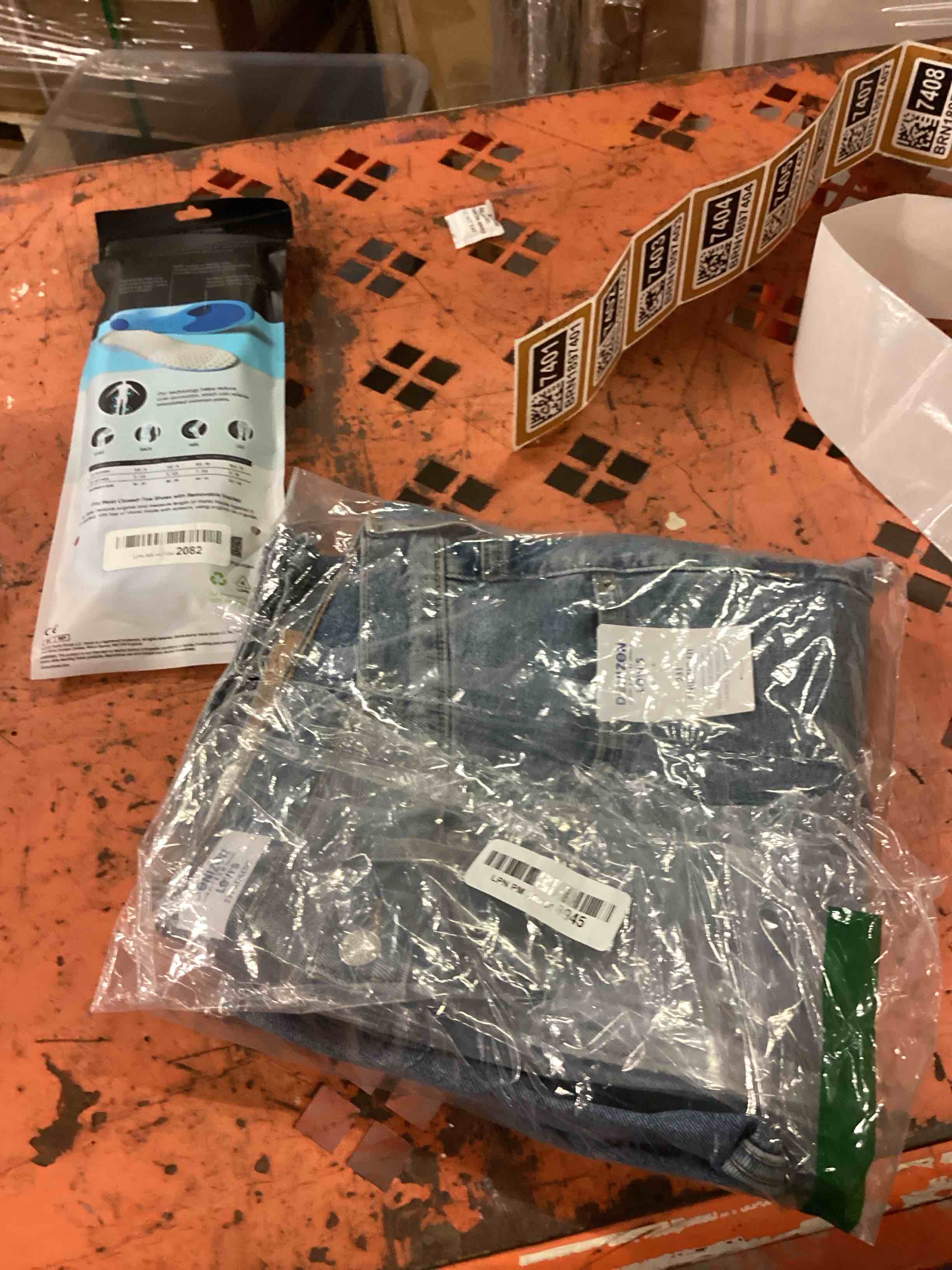 https://s3.amazonaws.com/lotting-images-prod/bidfta/BRN1897411_1750951169876.jpeg