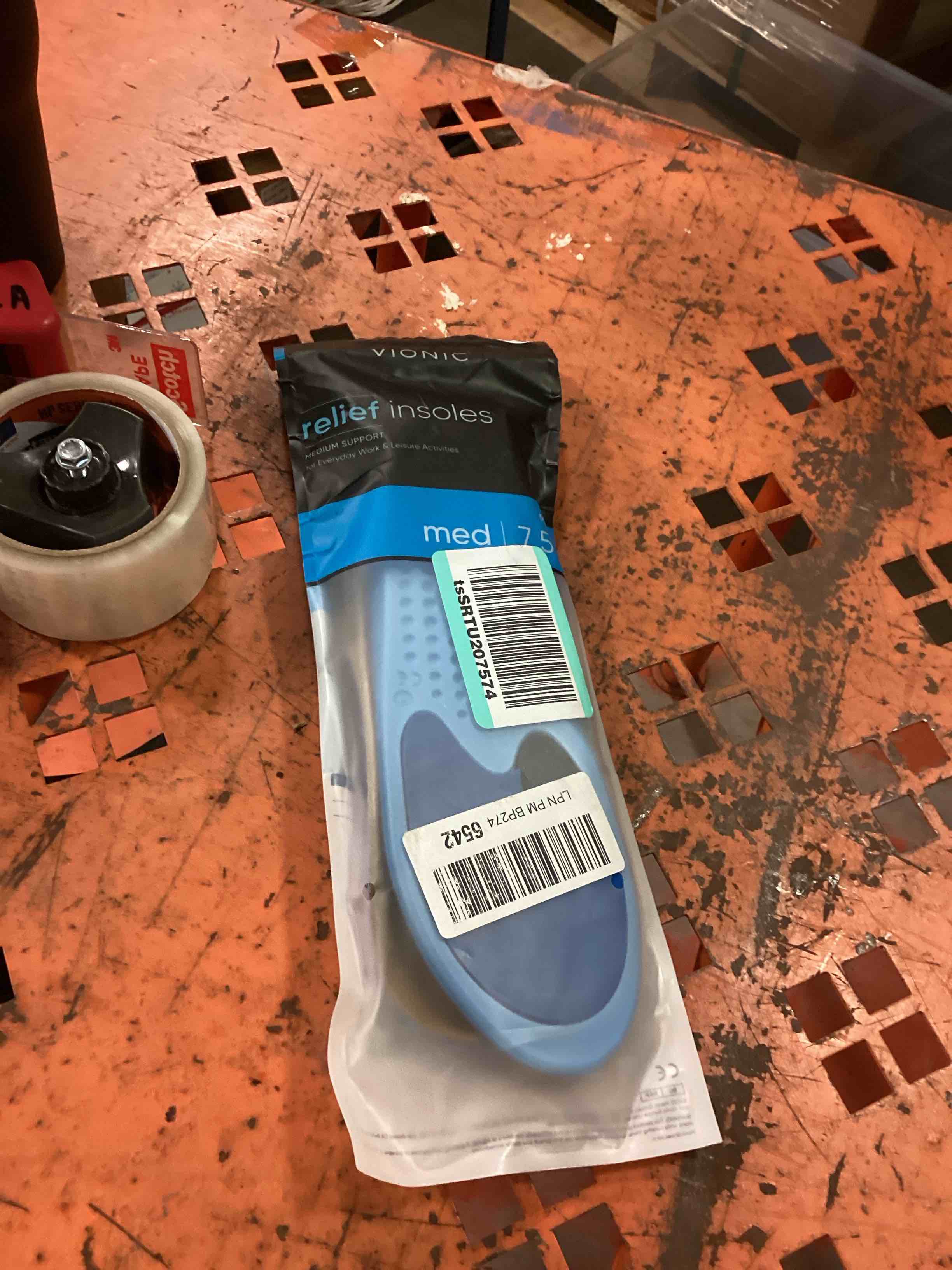 https://s3.amazonaws.com/lotting-images-prod/bidfta/BRN1897412_1750950921245.jpeg