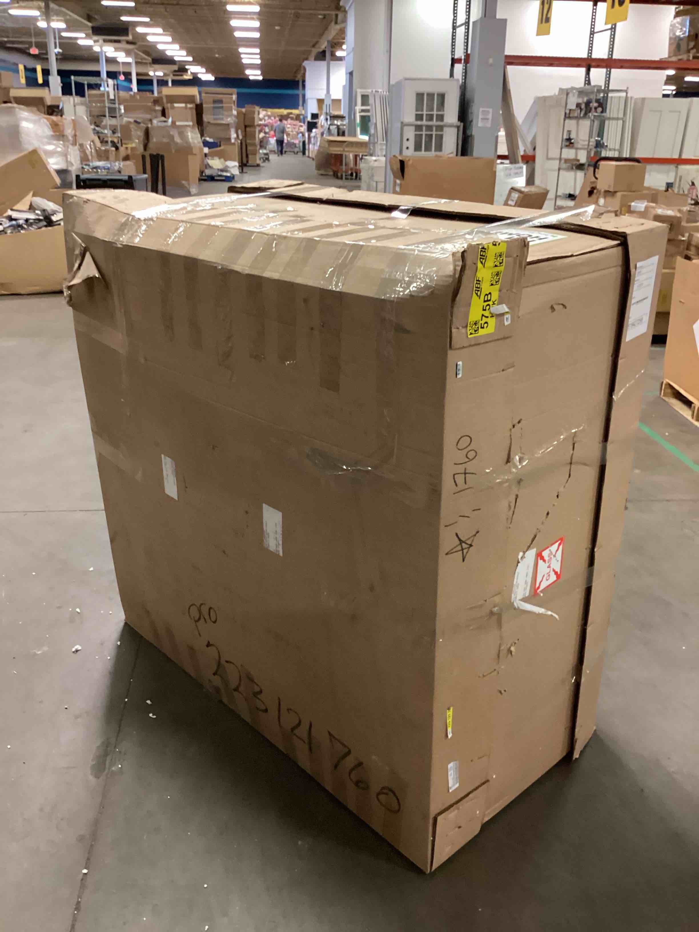 https://s3.amazonaws.com/lotting-images-prod/bidfta/BRN1897523_1750963343378.jpeg
