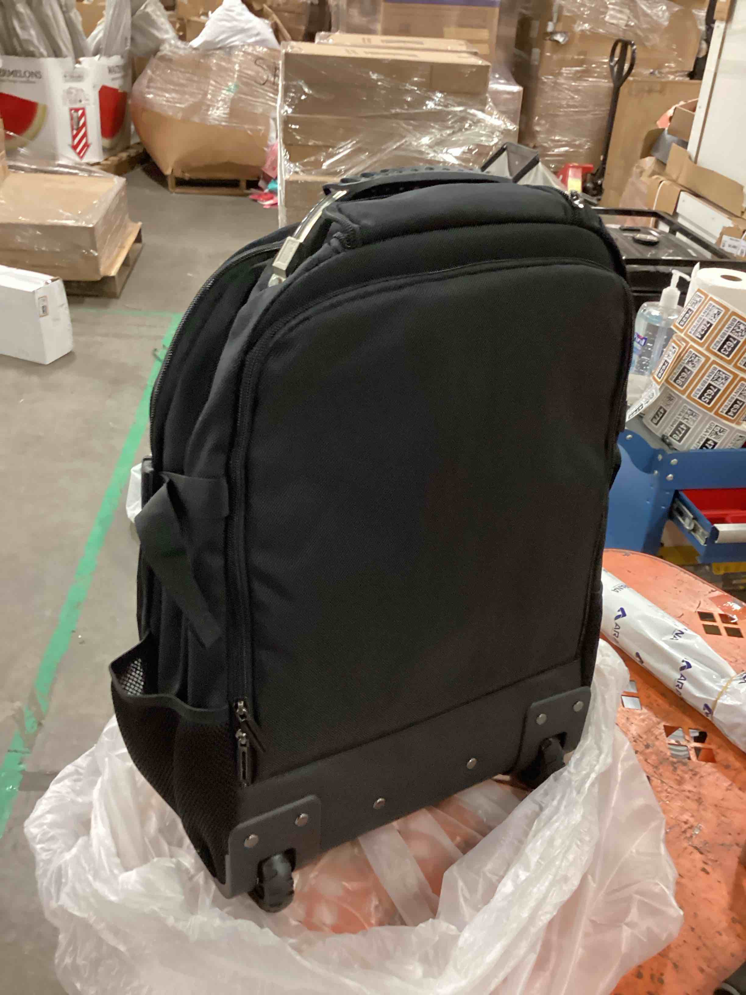 https://s3.amazonaws.com/lotting-images-prod/bidfta/BRN1897570_1751036119242.jpeg