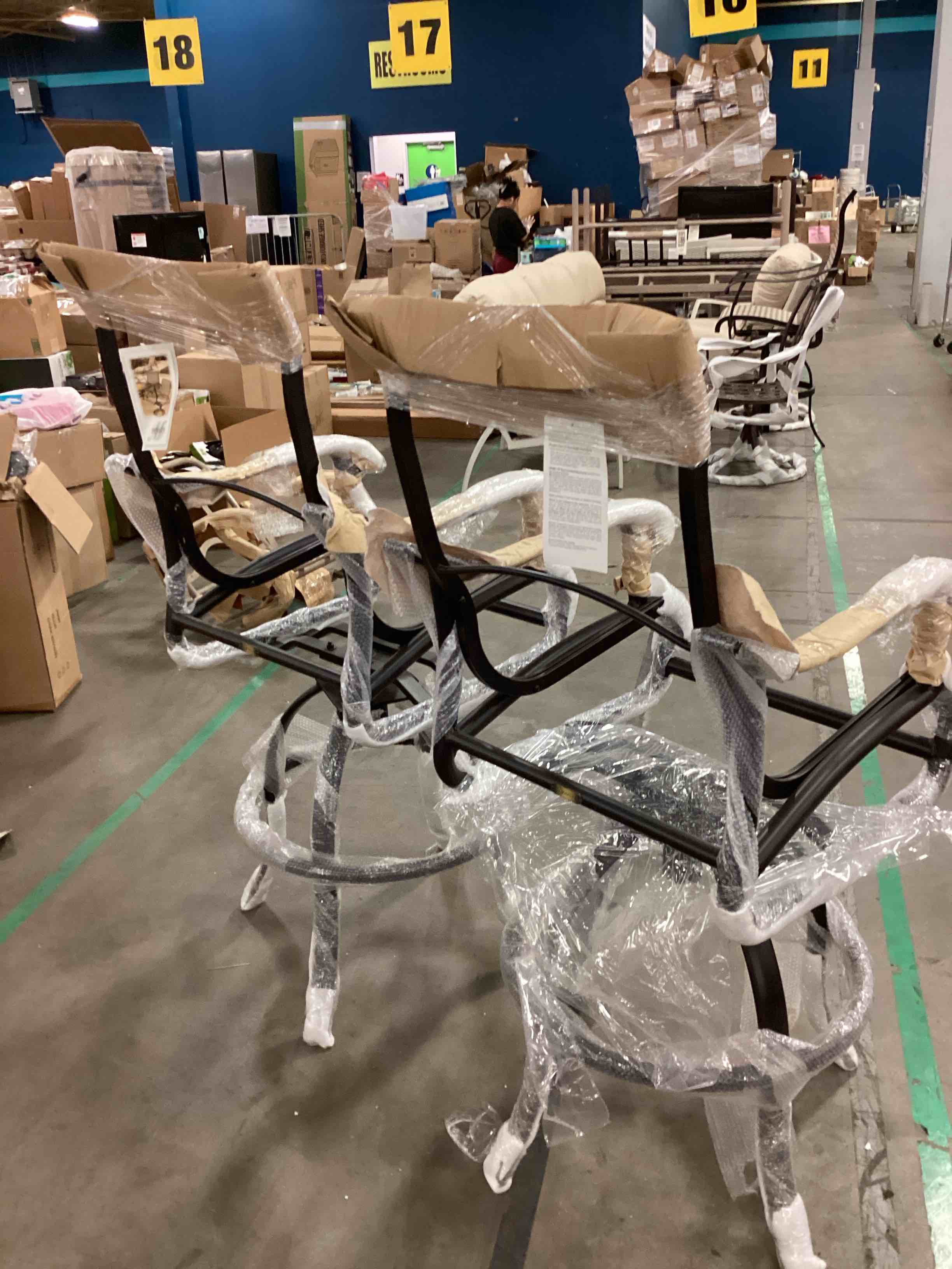 https://s3.amazonaws.com/lotting-images-prod/bidfta/BRN1898517_1755801772178.jpeg