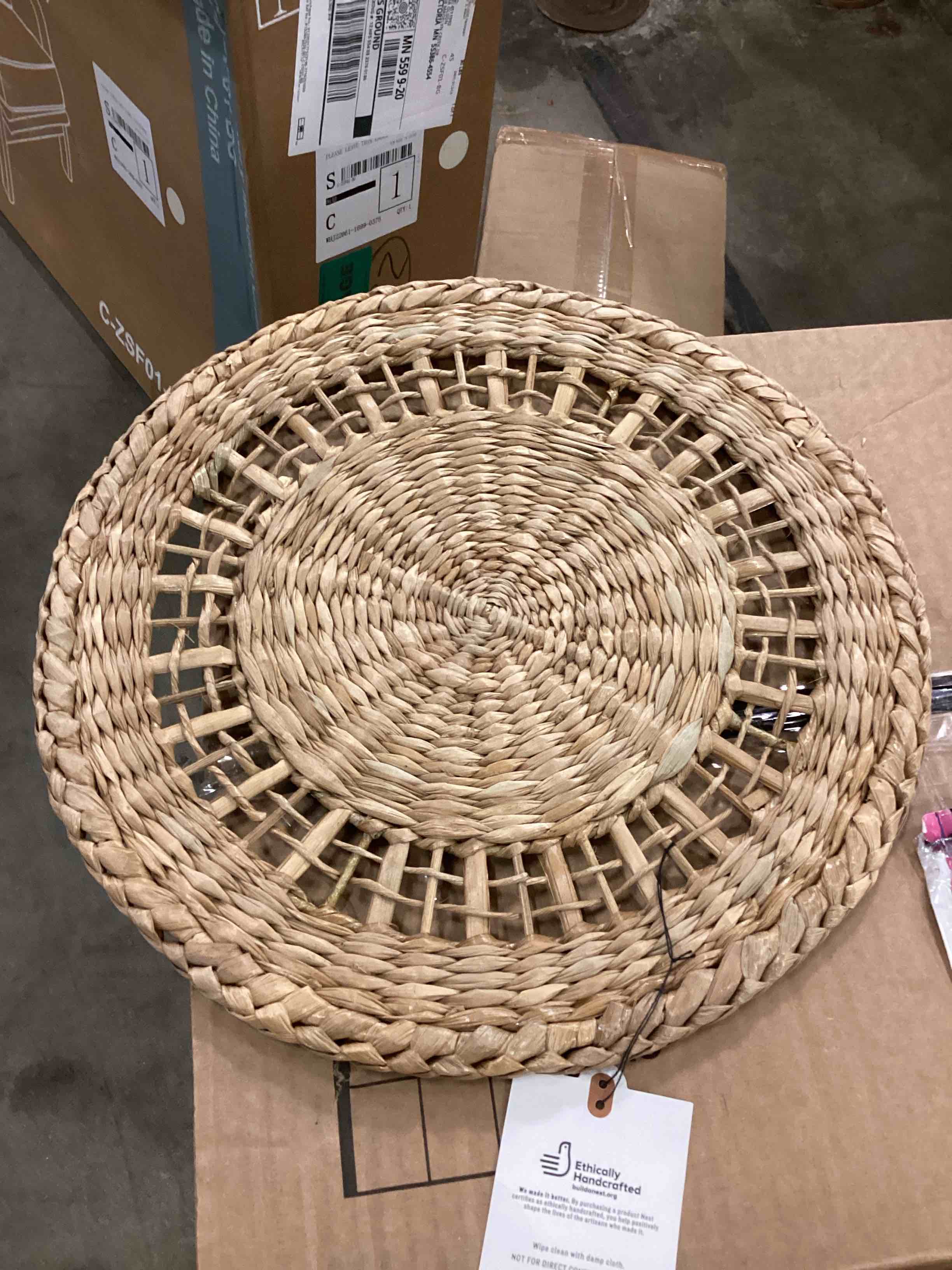 https://s3.amazonaws.com/lotting-images-prod/bidfta/BRN1898751_1752675601968.jpeg