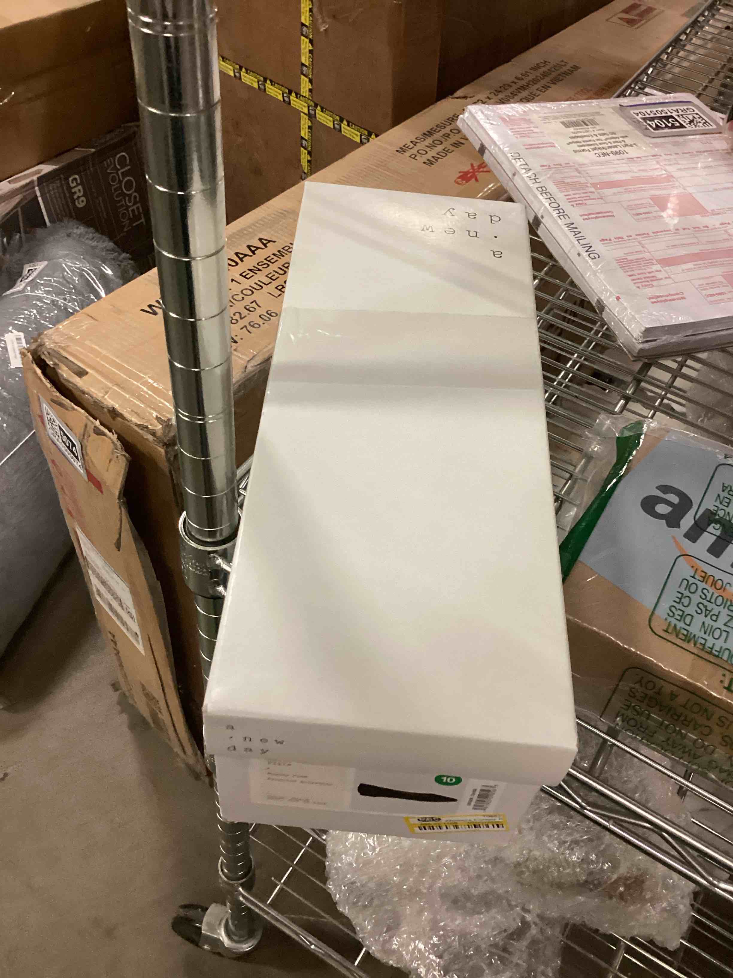 https://s3.amazonaws.com/lotting-images-prod/bidfta/BRN1898840_1752771717637.jpeg