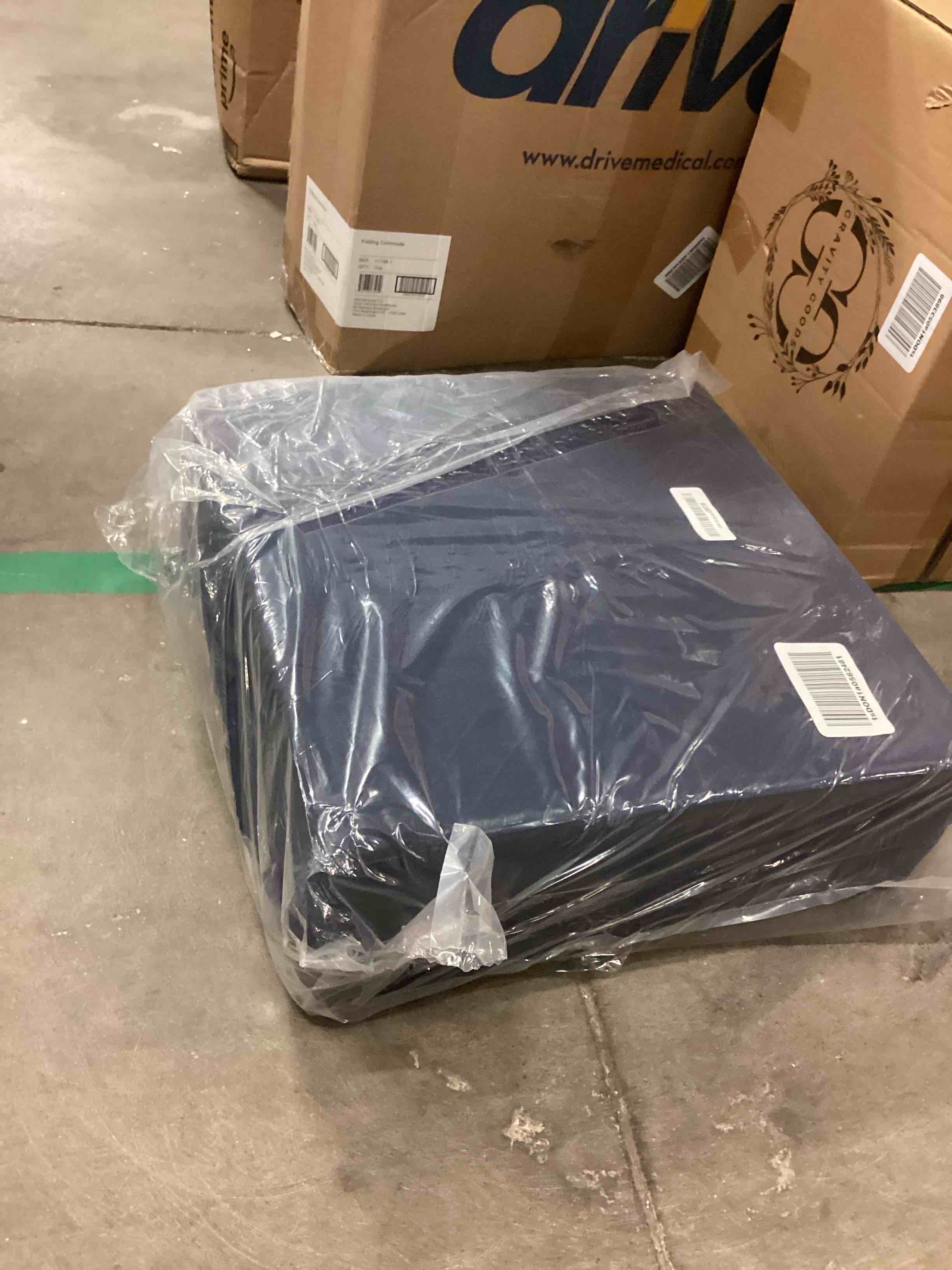 https://s3.amazonaws.com/lotting-images-prod/bidfta/BRN1899233_1753301263269.jpeg