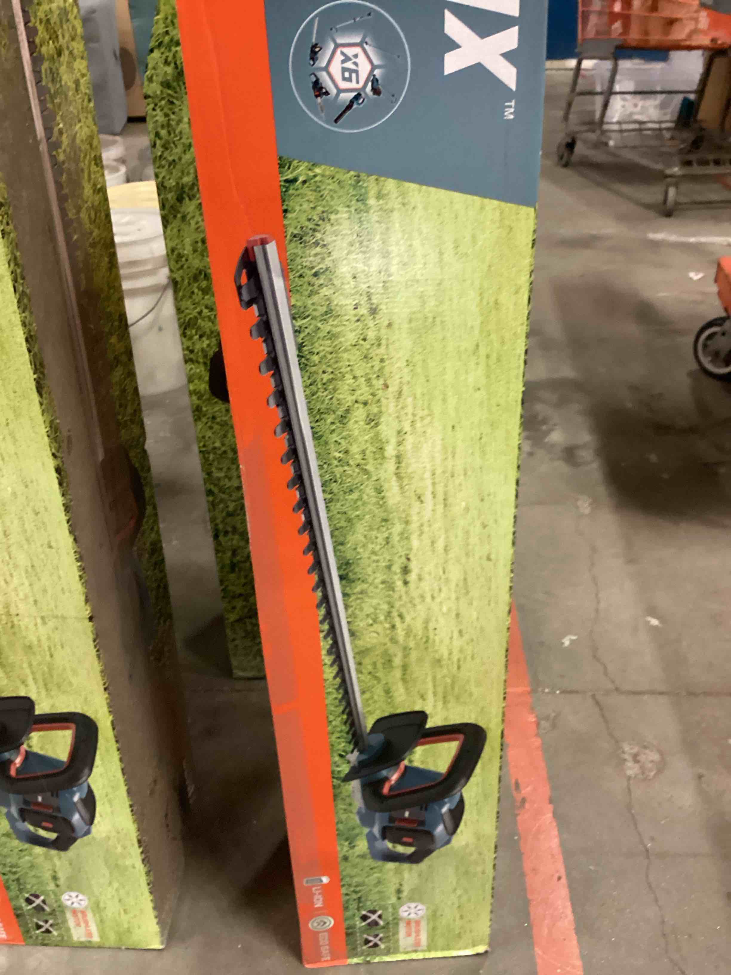 https://s3.amazonaws.com/lotting-images-prod/bidfta/BRN1899423_1754405063692.jpeg