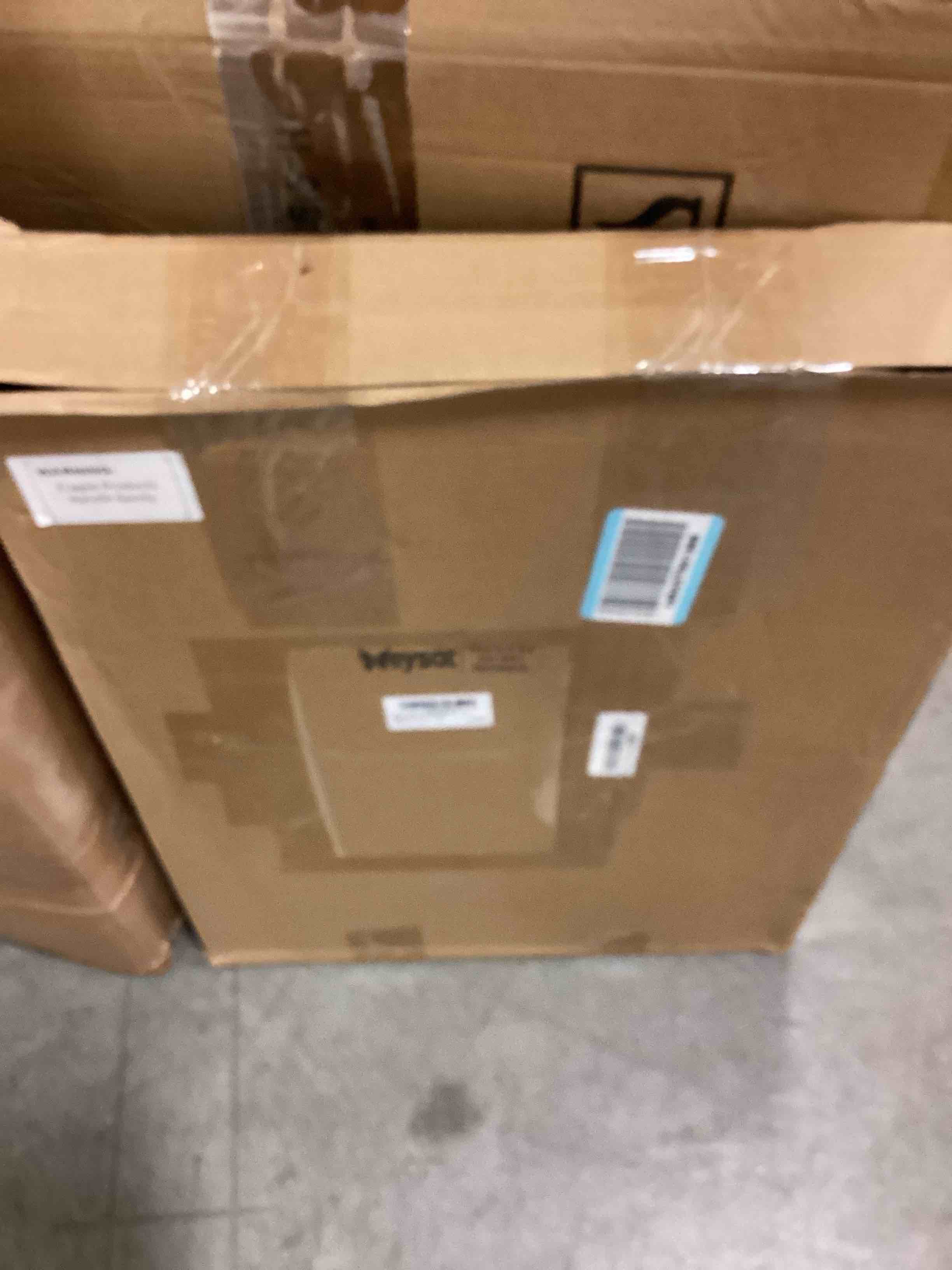 https://s3.amazonaws.com/lotting-images-prod/bidfta/BRN1899508_1754661146252.jpeg