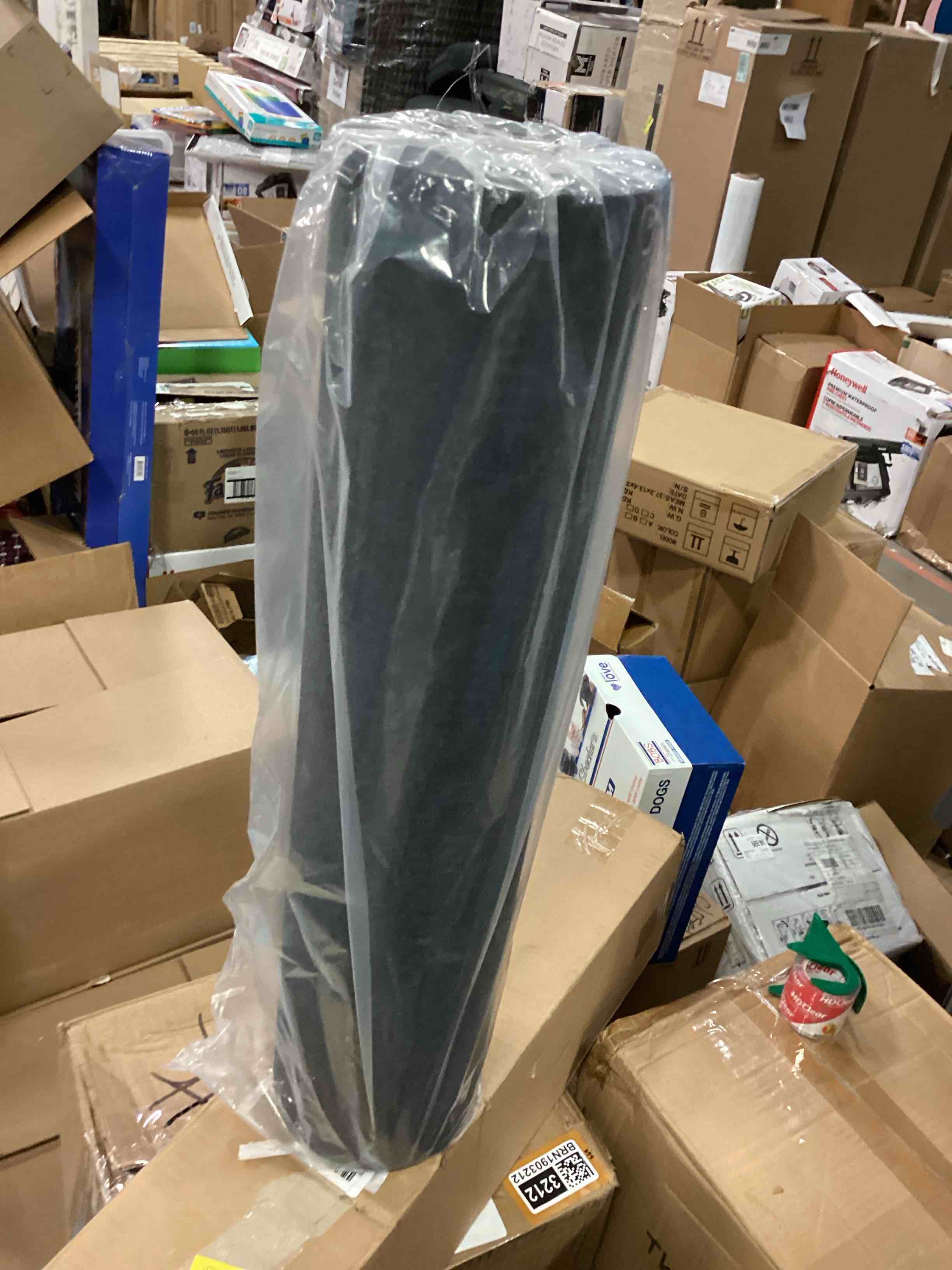 https://s3.amazonaws.com/lotting-images-prod/bidfta/BRN1903214_1742307218460.jpeg