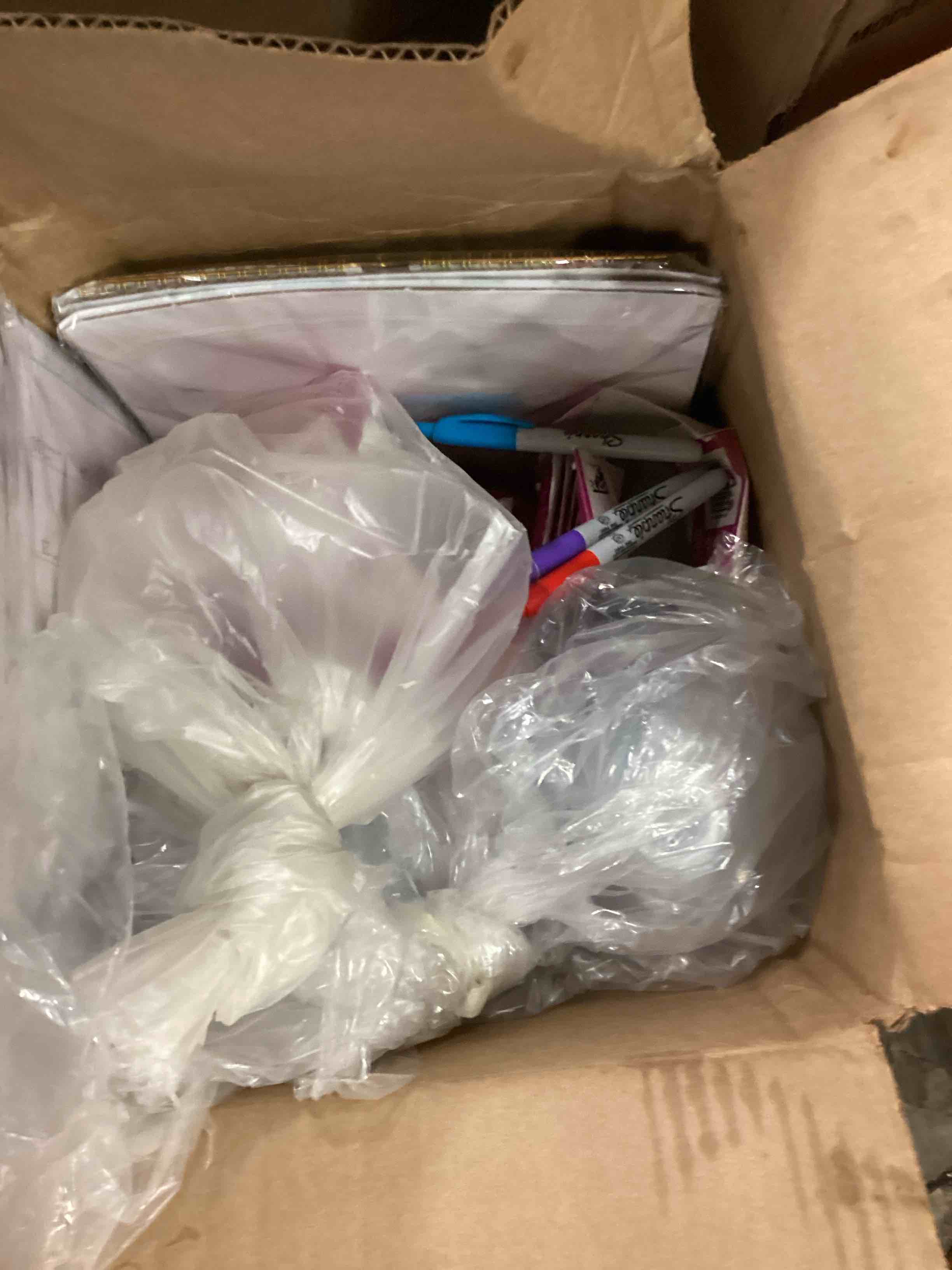 https://s3.amazonaws.com/lotting-images-prod/bidfta/BRN1903231_1742311101857.jpeg