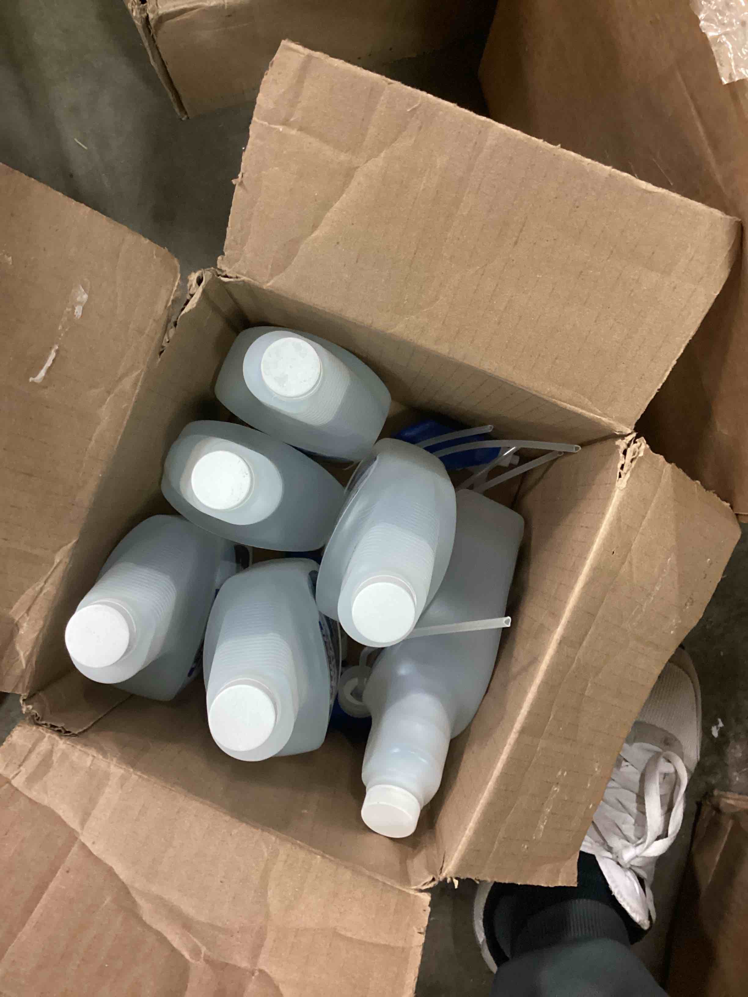 https://s3.amazonaws.com/lotting-images-prod/bidfta/BRN1903248_1742317883322.jpeg