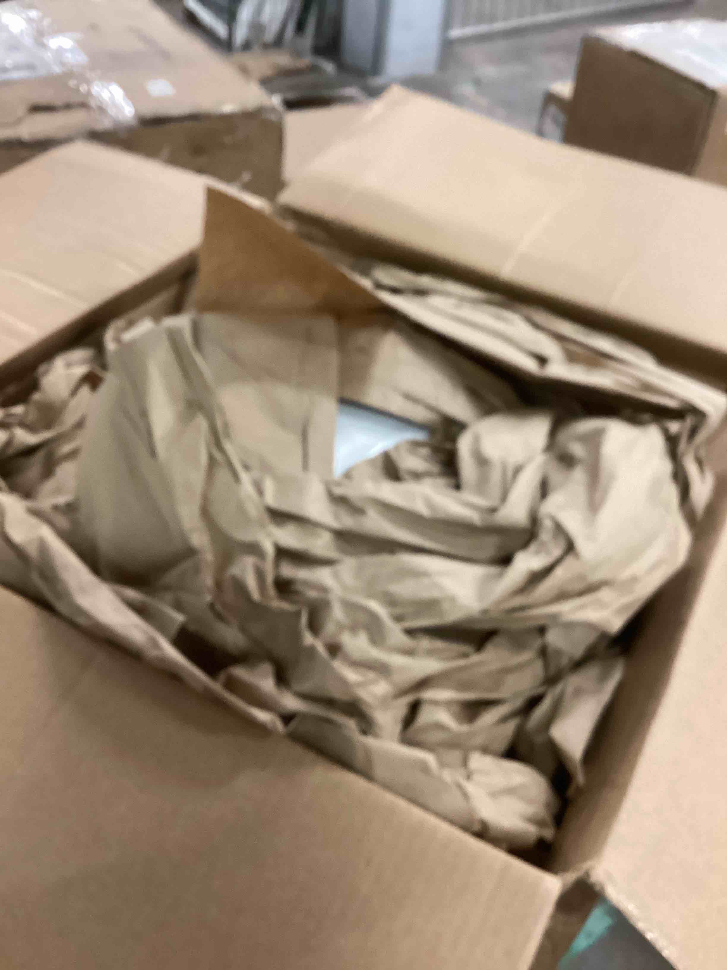 https://s3.amazonaws.com/lotting-images-prod/bidfta/BRN1904229_1744730002629.jpeg