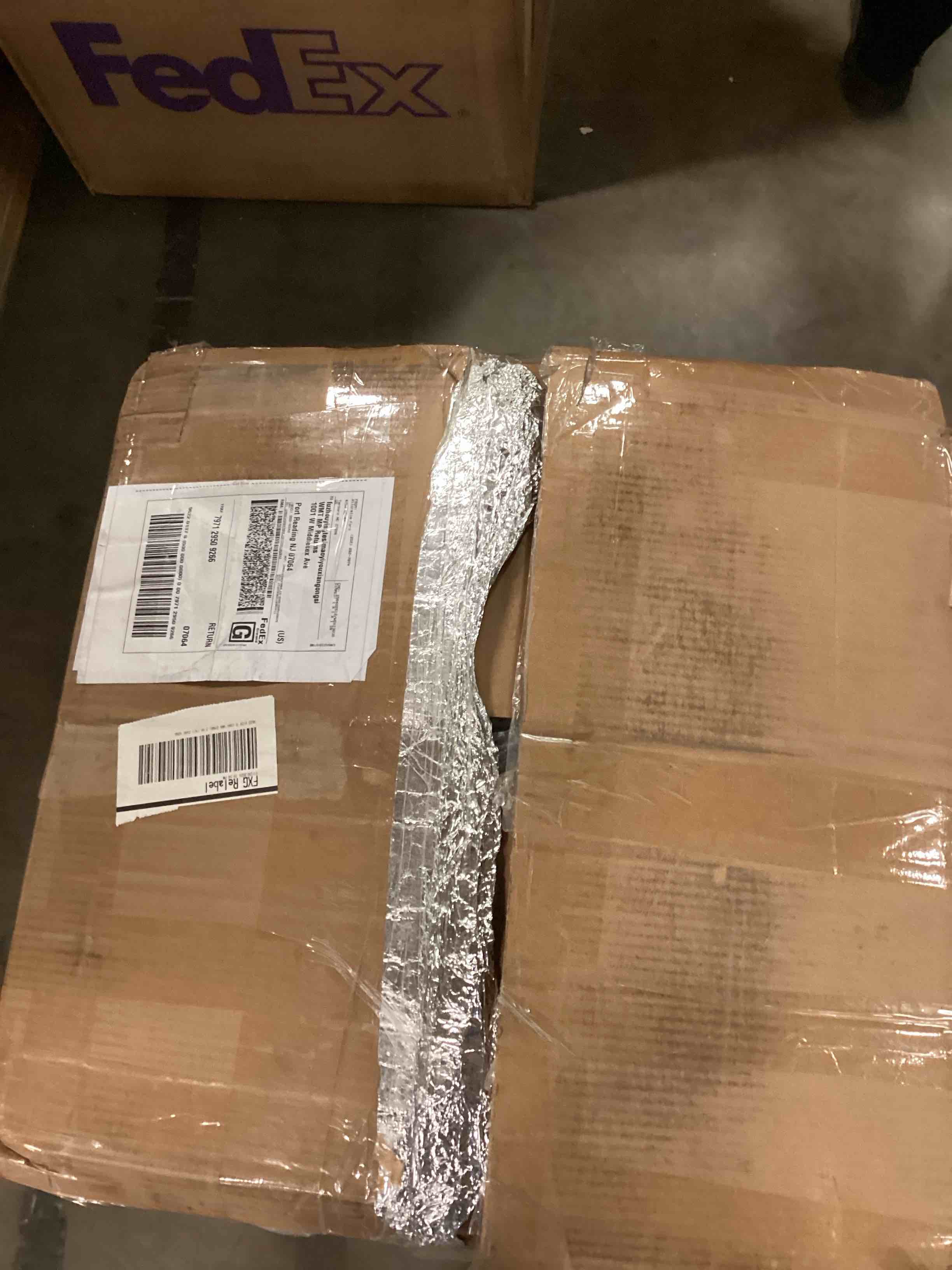 https://s3.amazonaws.com/lotting-images-prod/bidfta/BRN1904236_1744729103760.jpeg