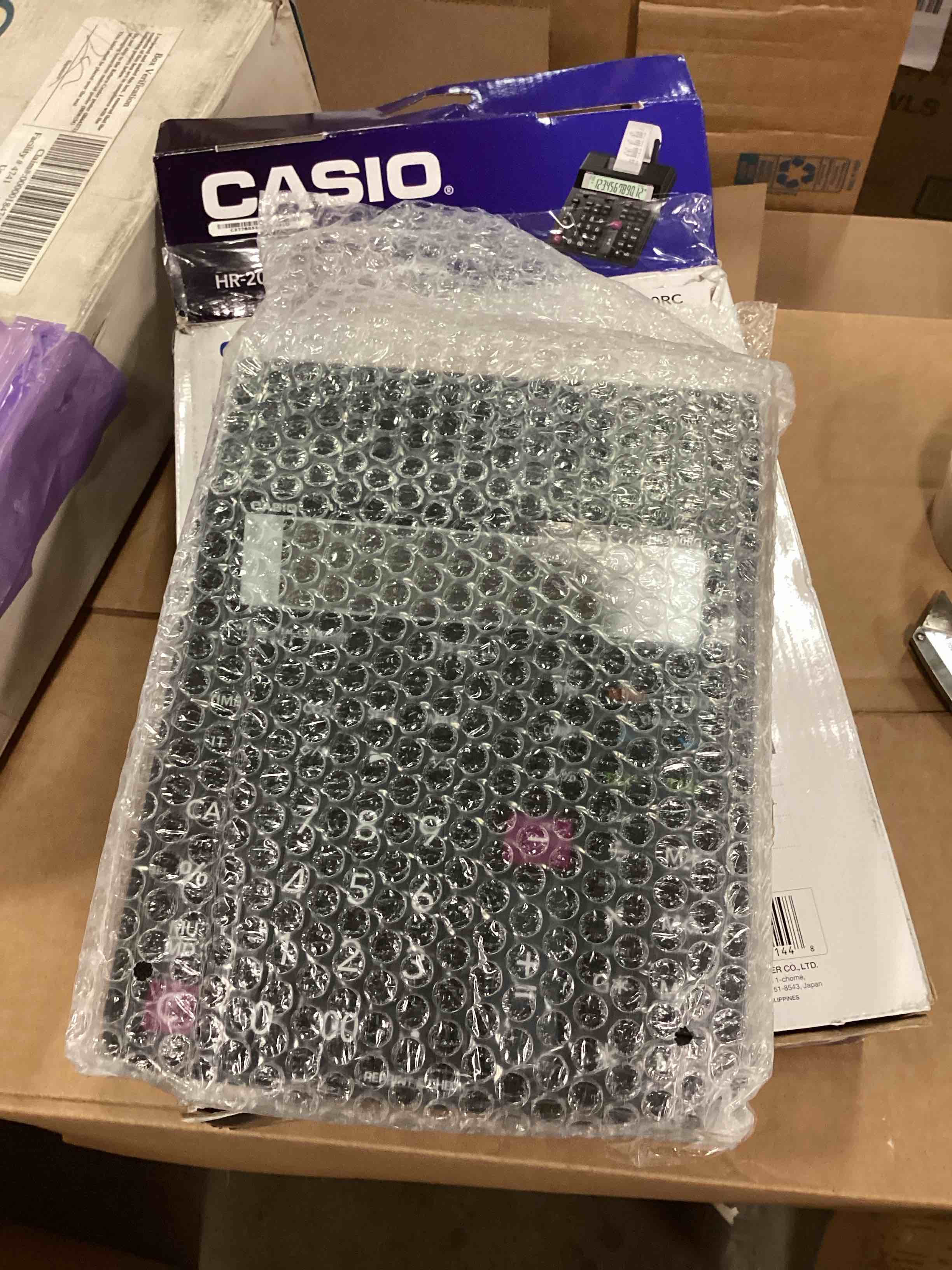 https://s3.amazonaws.com/lotting-images-prod/bidfta/BRN1904605_1745435041903.jpeg