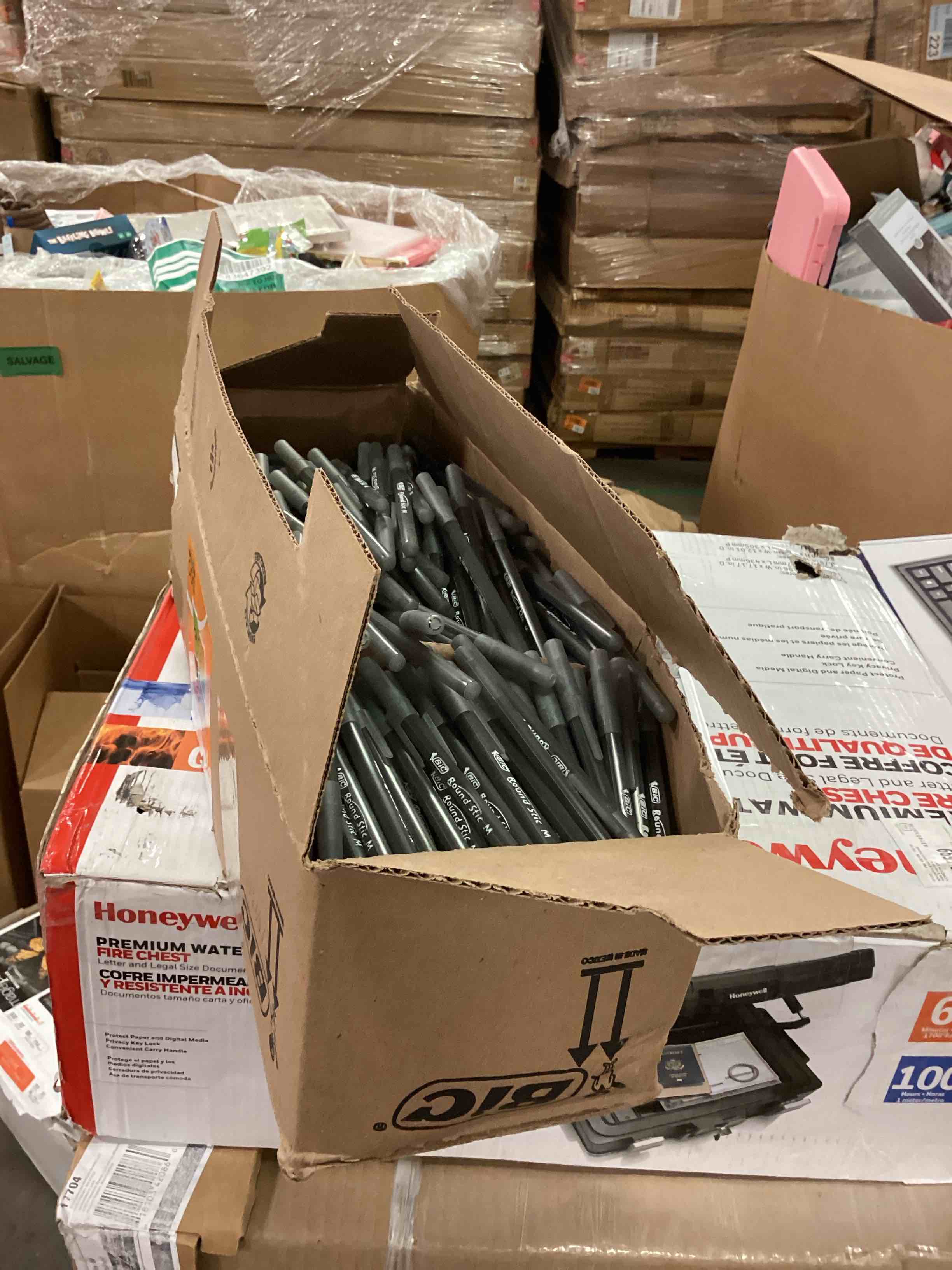 https://s3.amazonaws.com/lotting-images-prod/bidfta/BRN1904669_1745590246248.jpeg