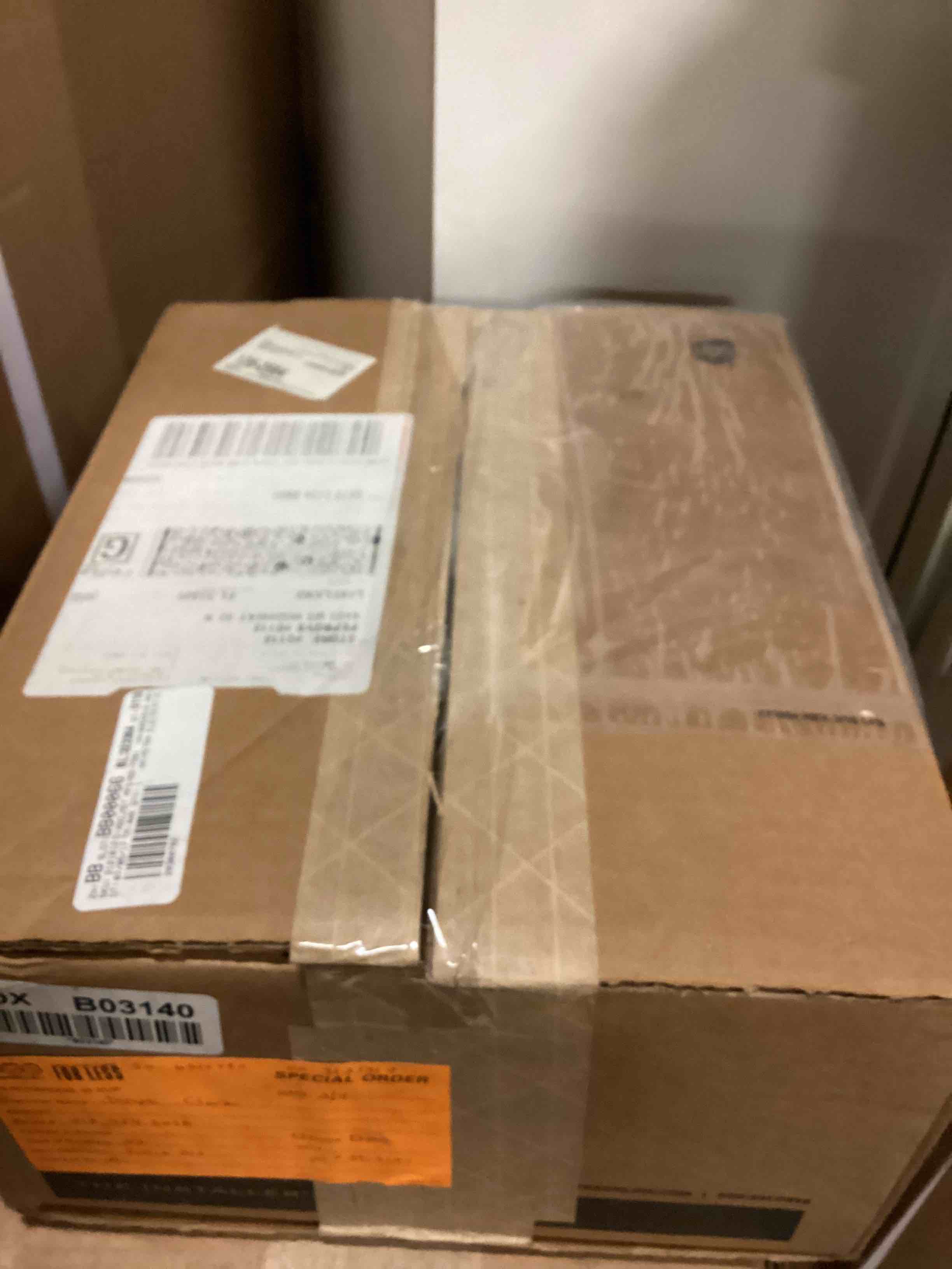 https://s3.amazonaws.com/lotting-images-prod/bidfta/BRN1905896_1752688299215.jpeg