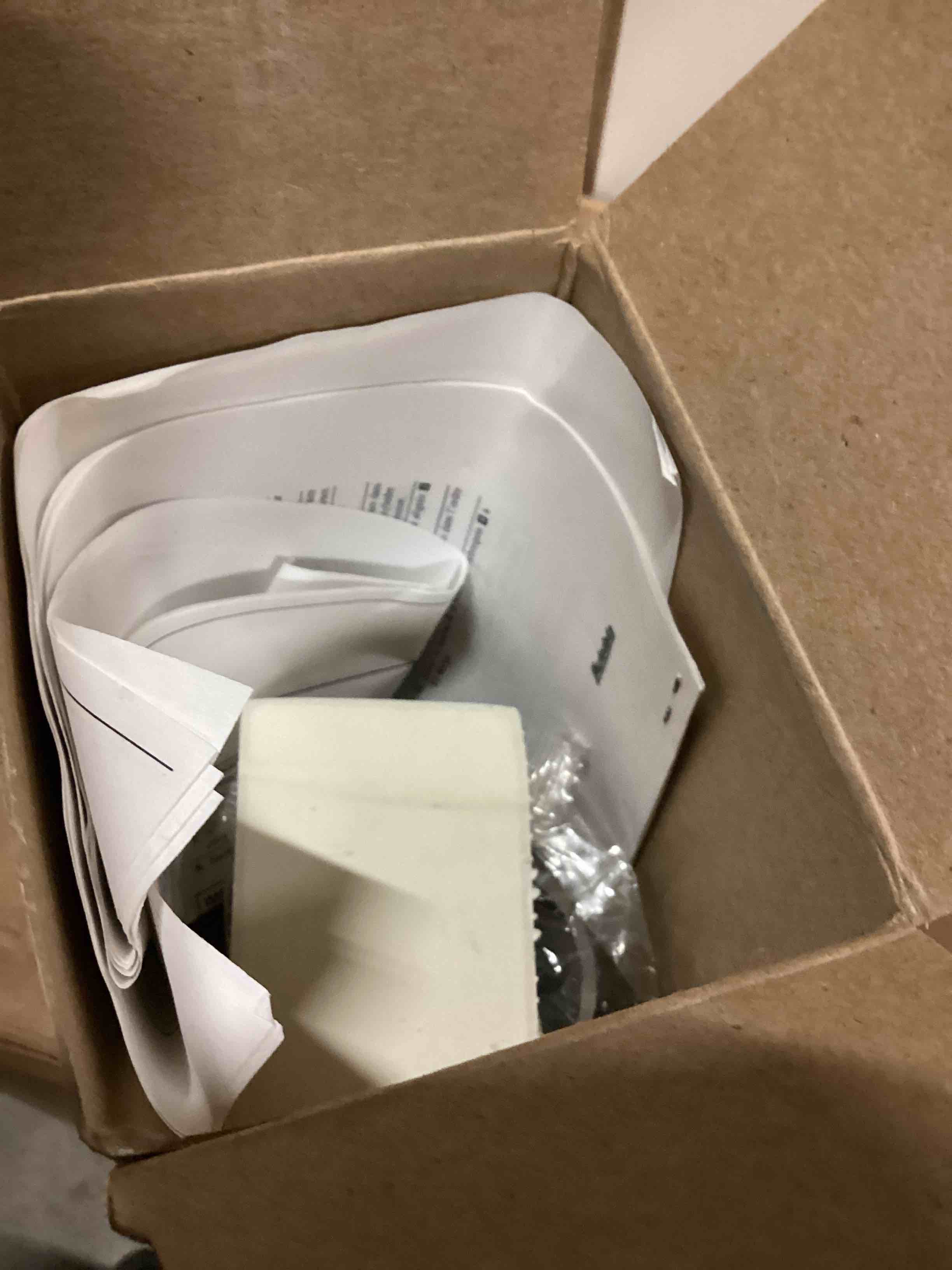 https://s3.amazonaws.com/lotting-images-prod/bidfta/BRN1905904_1752689920454.jpeg