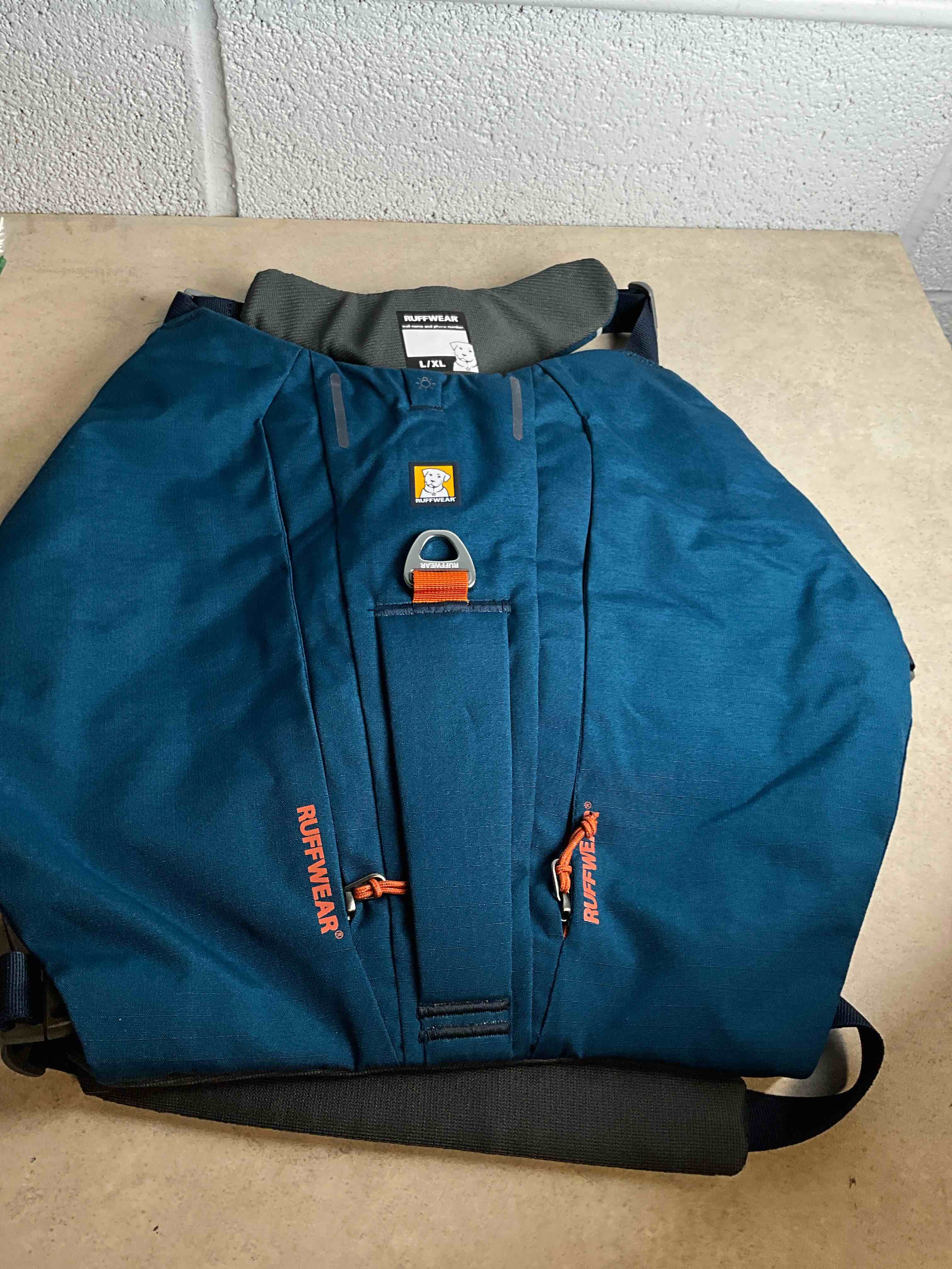 https://s3.amazonaws.com/lotting-images-prod/bidfta/BRN1907491_1751560264908.jpeg
