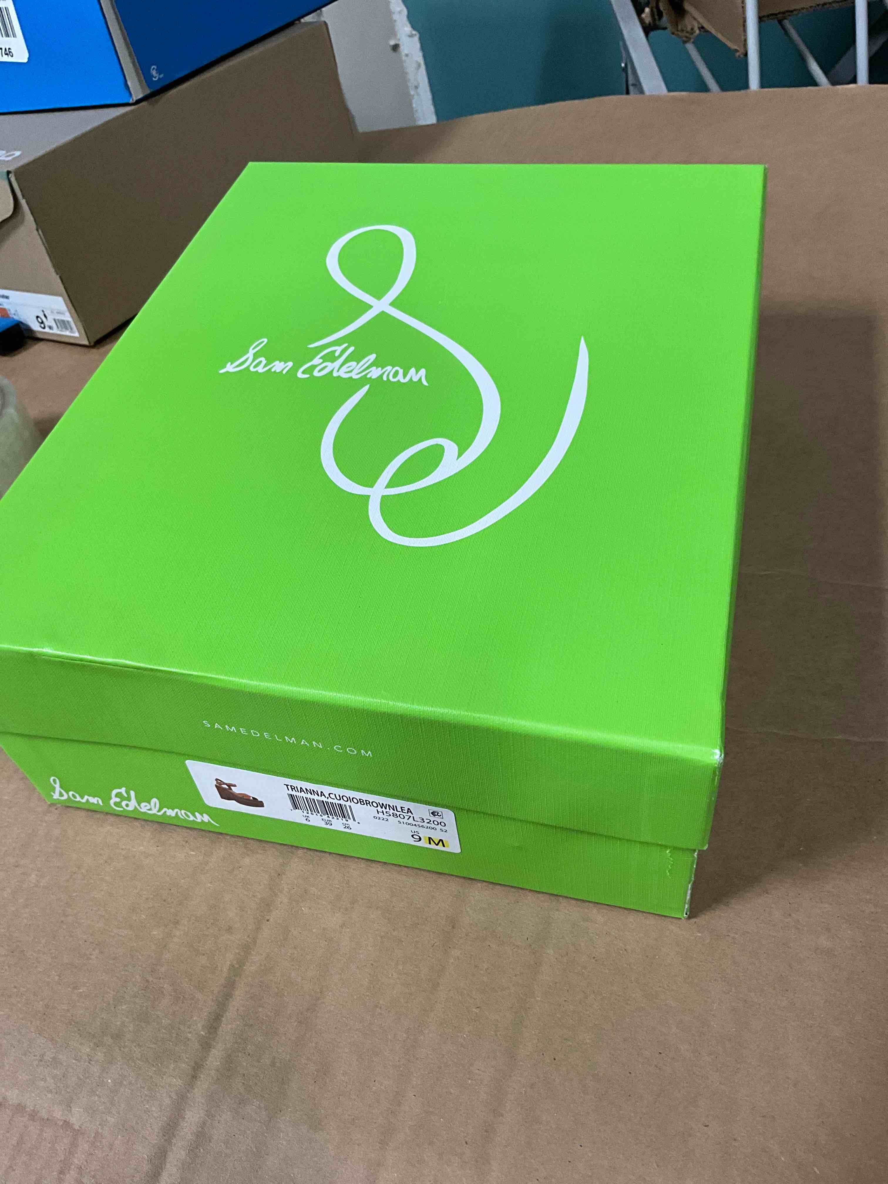 https://s3.amazonaws.com/lotting-images-prod/bidfta/BRN1907892_1752160211813.jpeg
