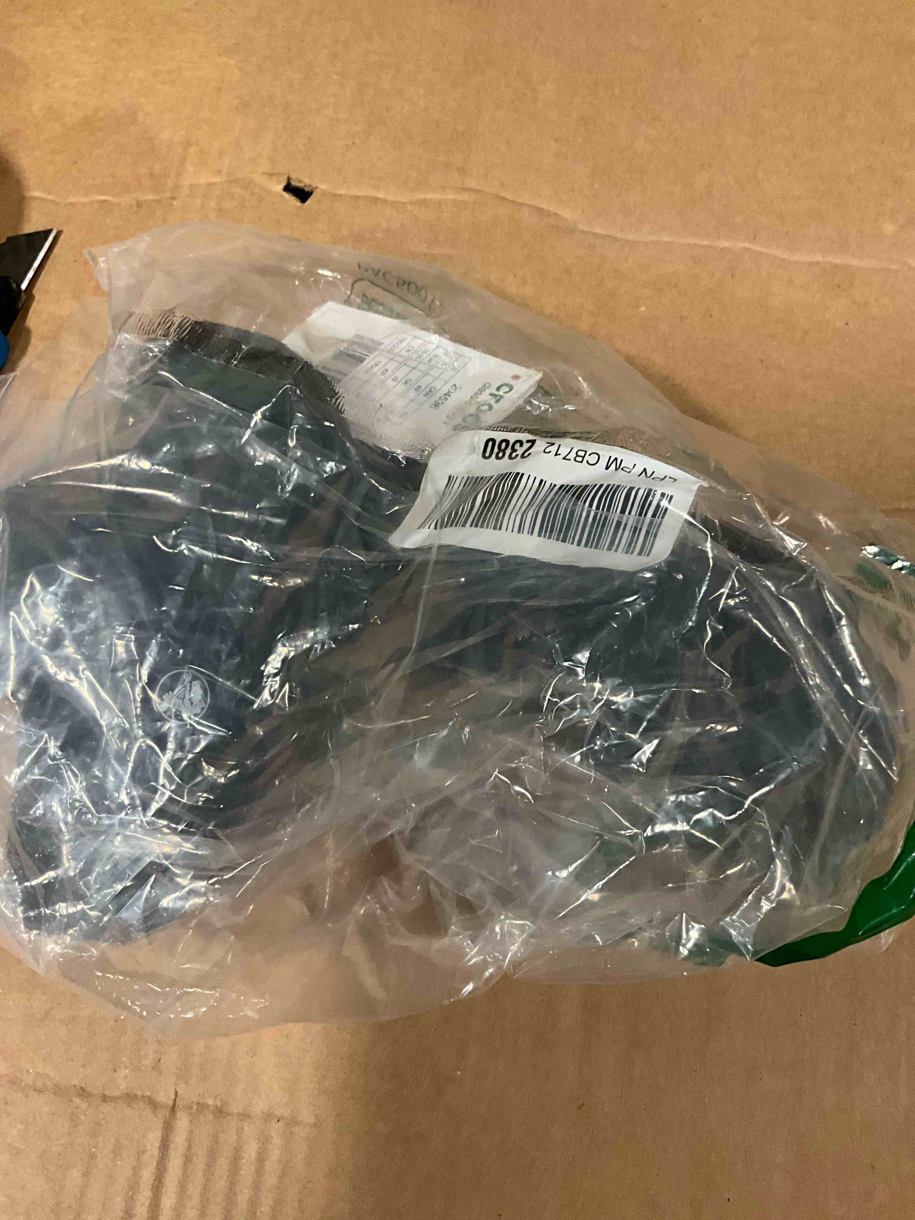 https://s3.amazonaws.com/lotting-images-prod/bidfta/BRN1907905_1752162394520.jpeg