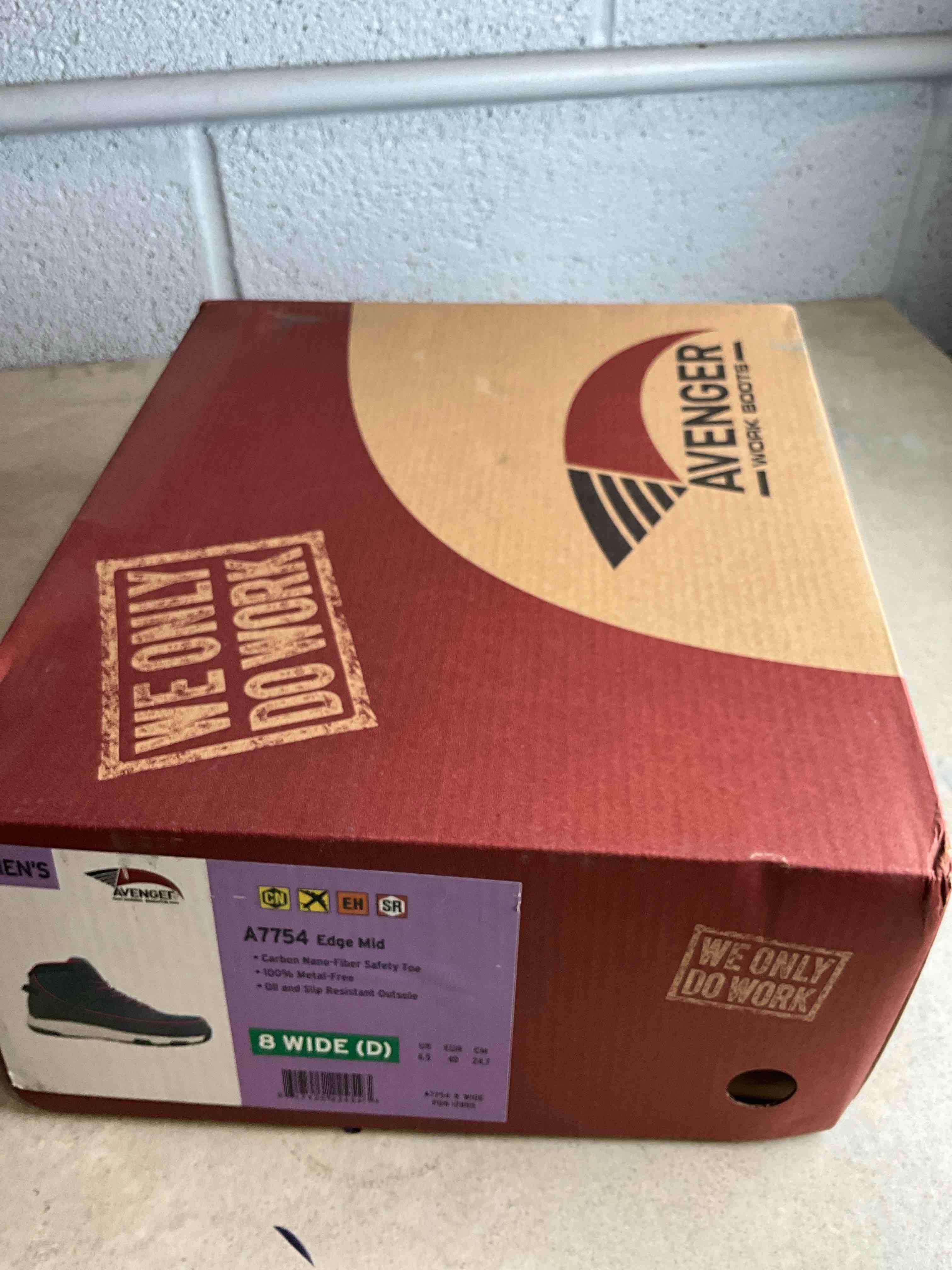 https://s3.amazonaws.com/lotting-images-prod/bidfta/BRN1907932_1752250014223.jpeg