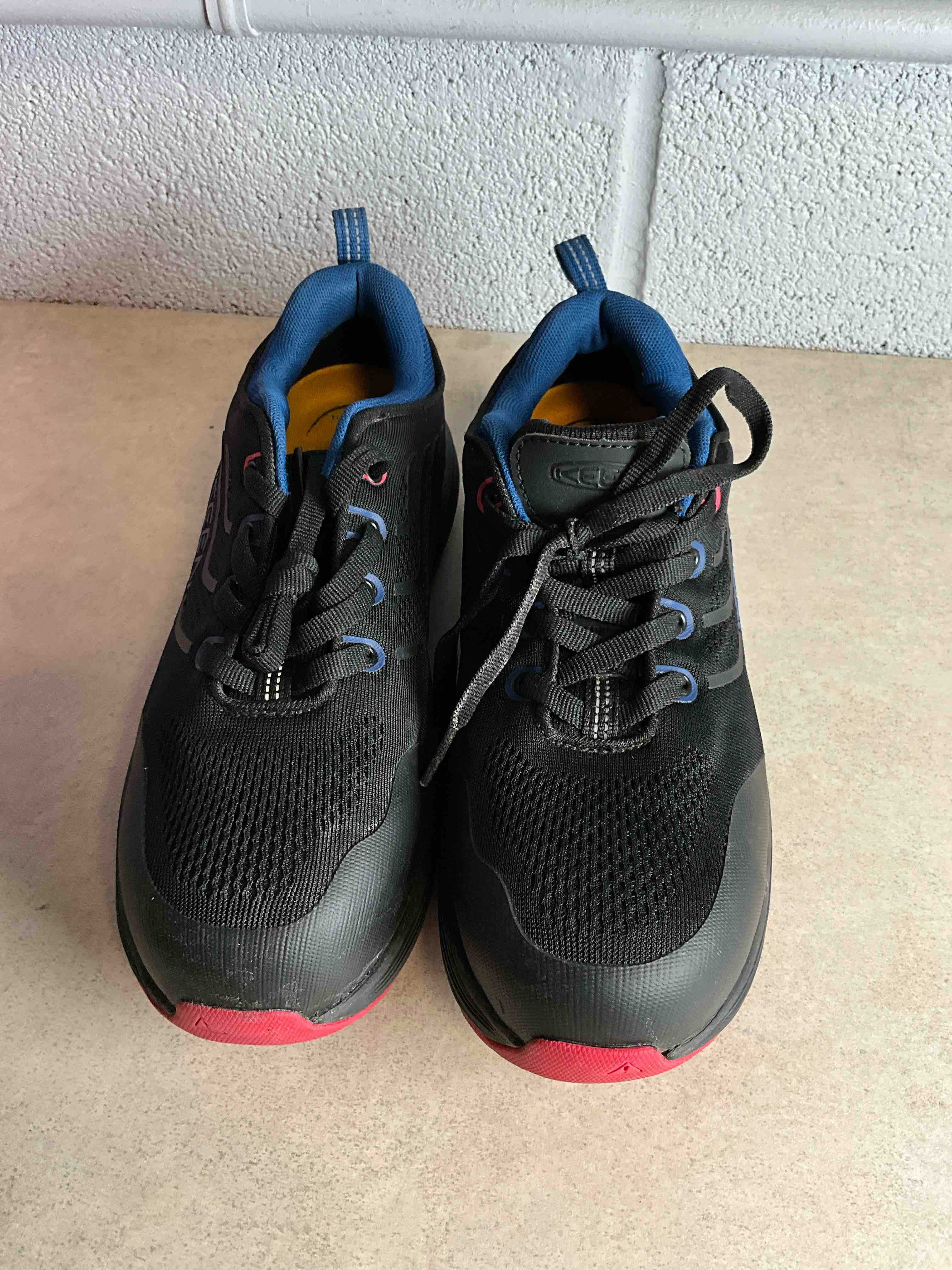 keen womens utility shoes oil and slip resistance, Size 9