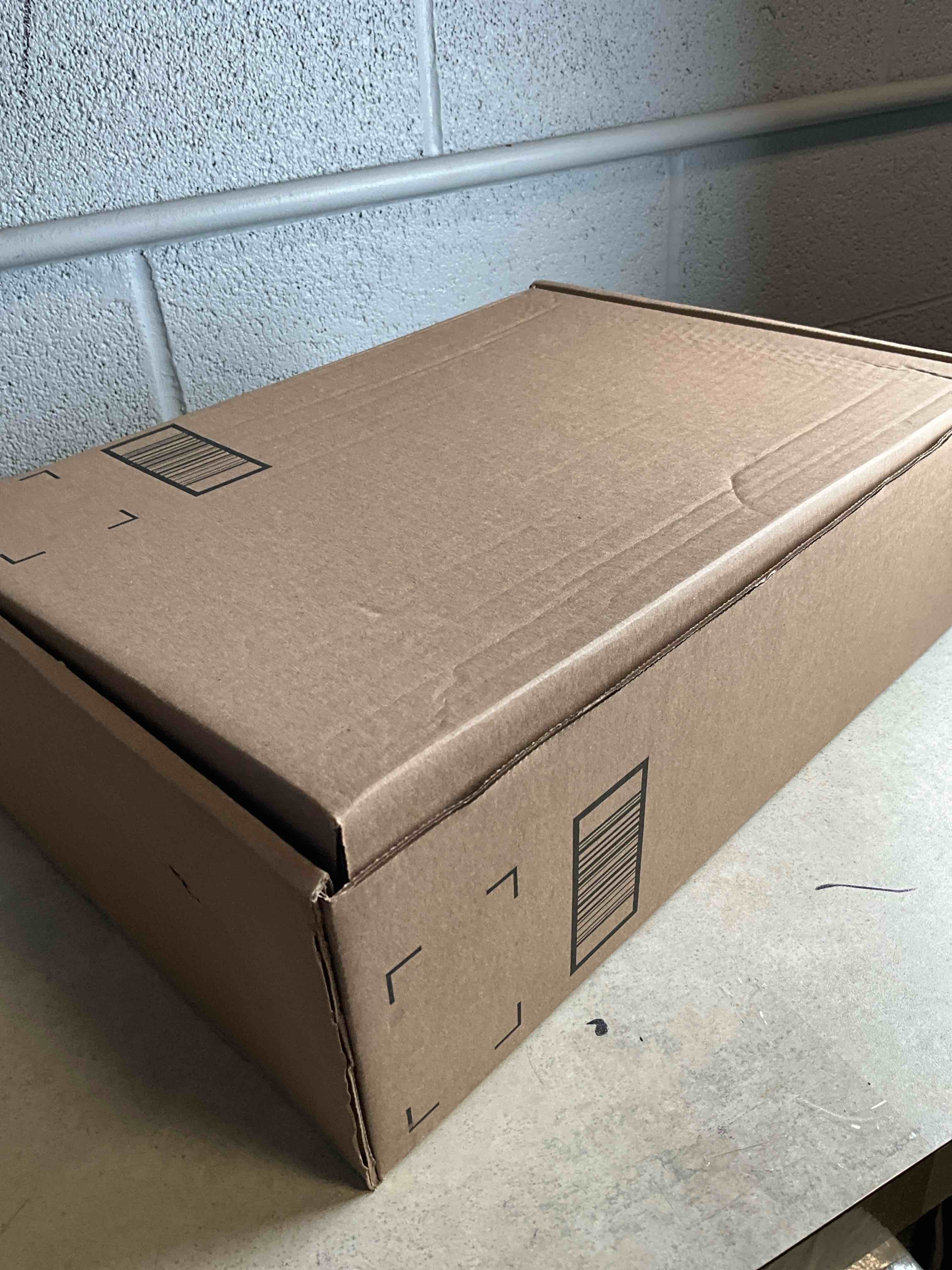 https://s3.amazonaws.com/lotting-images-prod/bidfta/BRN1908023_1752597149330.jpeg