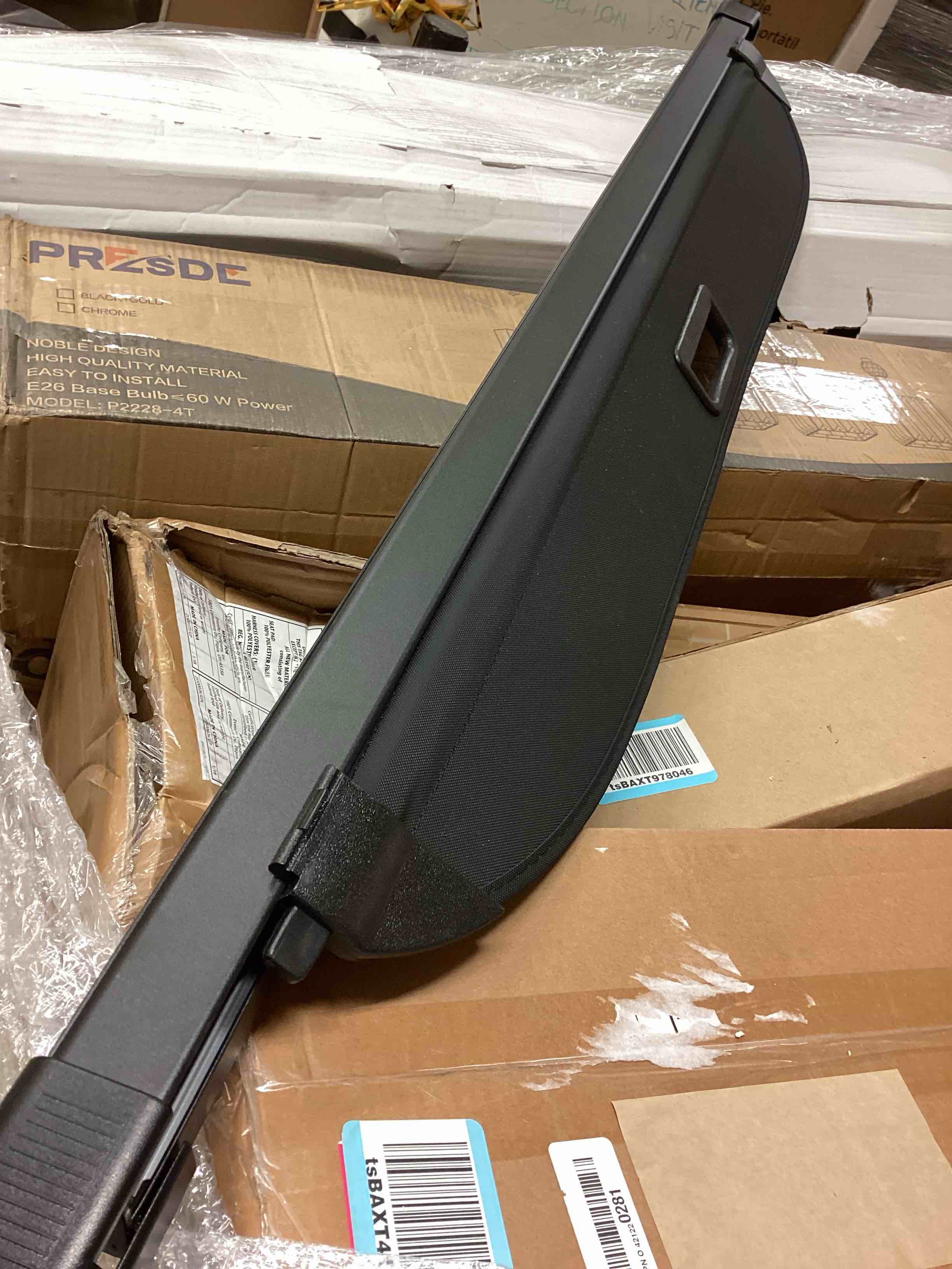 Condition photo showing Good Condition for Car Retractable Cargo Cover (model not specified) 