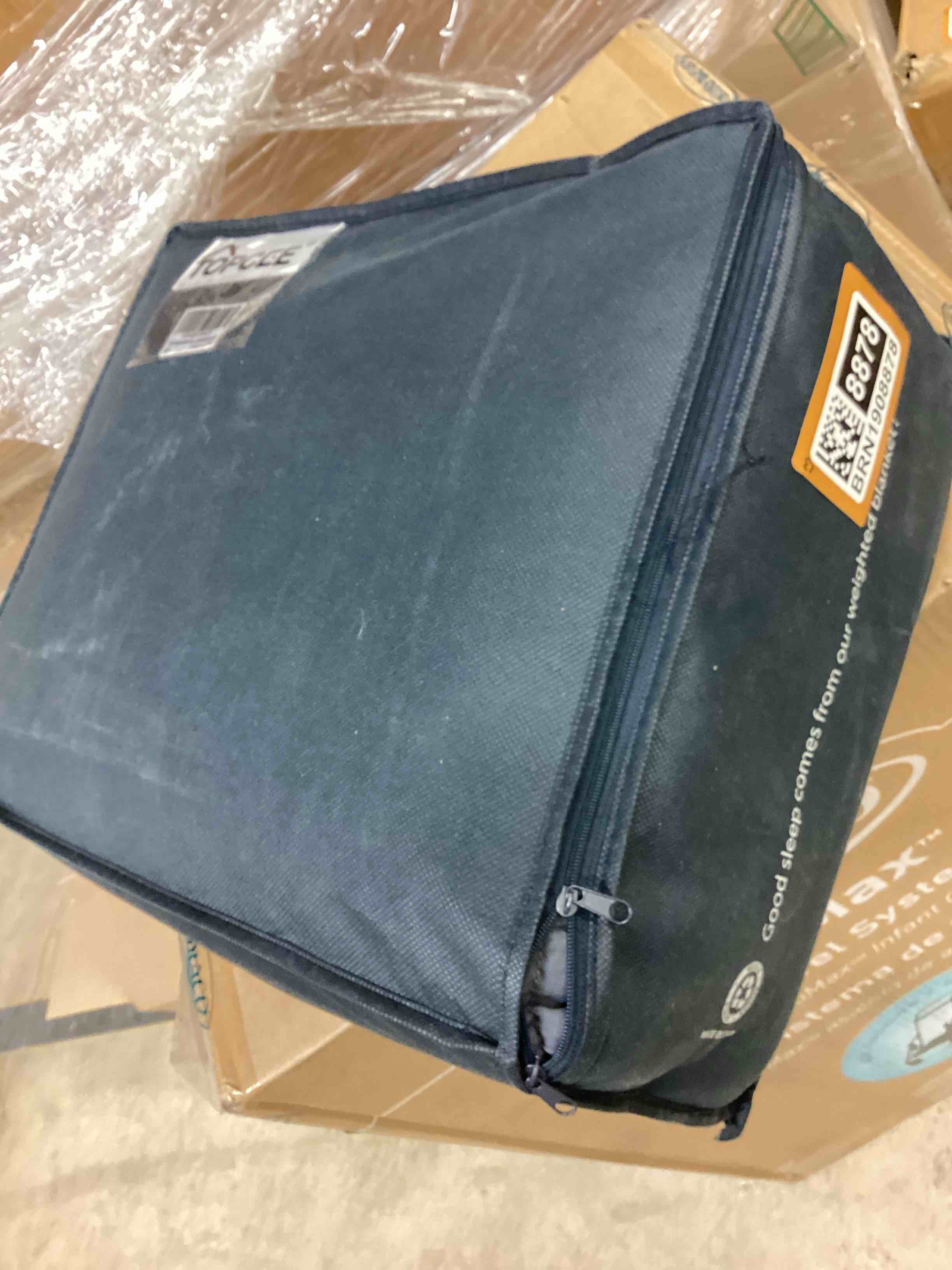 Condition photo showing Good Condition for Topcee Weighted Blanket (20lbs 60"x80" Queen Size) for Adult All-Season Summer Fall Winter Cooling Breathable Heavy Microfiber Material with Glass Beads Big Blanket Soft Thick Comfort