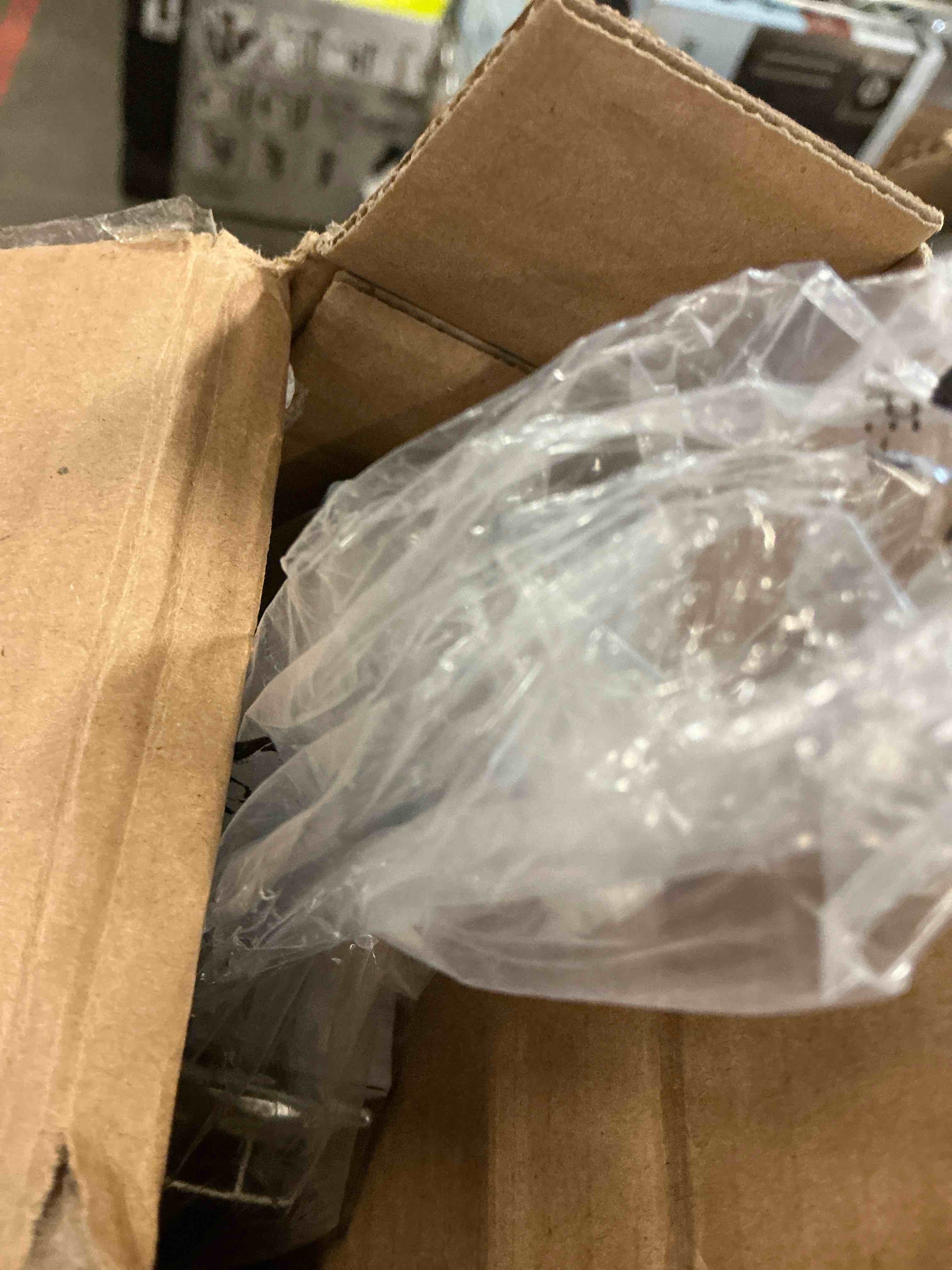 https://s3.amazonaws.com/lotting-images-prod/bidfta/BRN1909224_1743170506066.jpeg