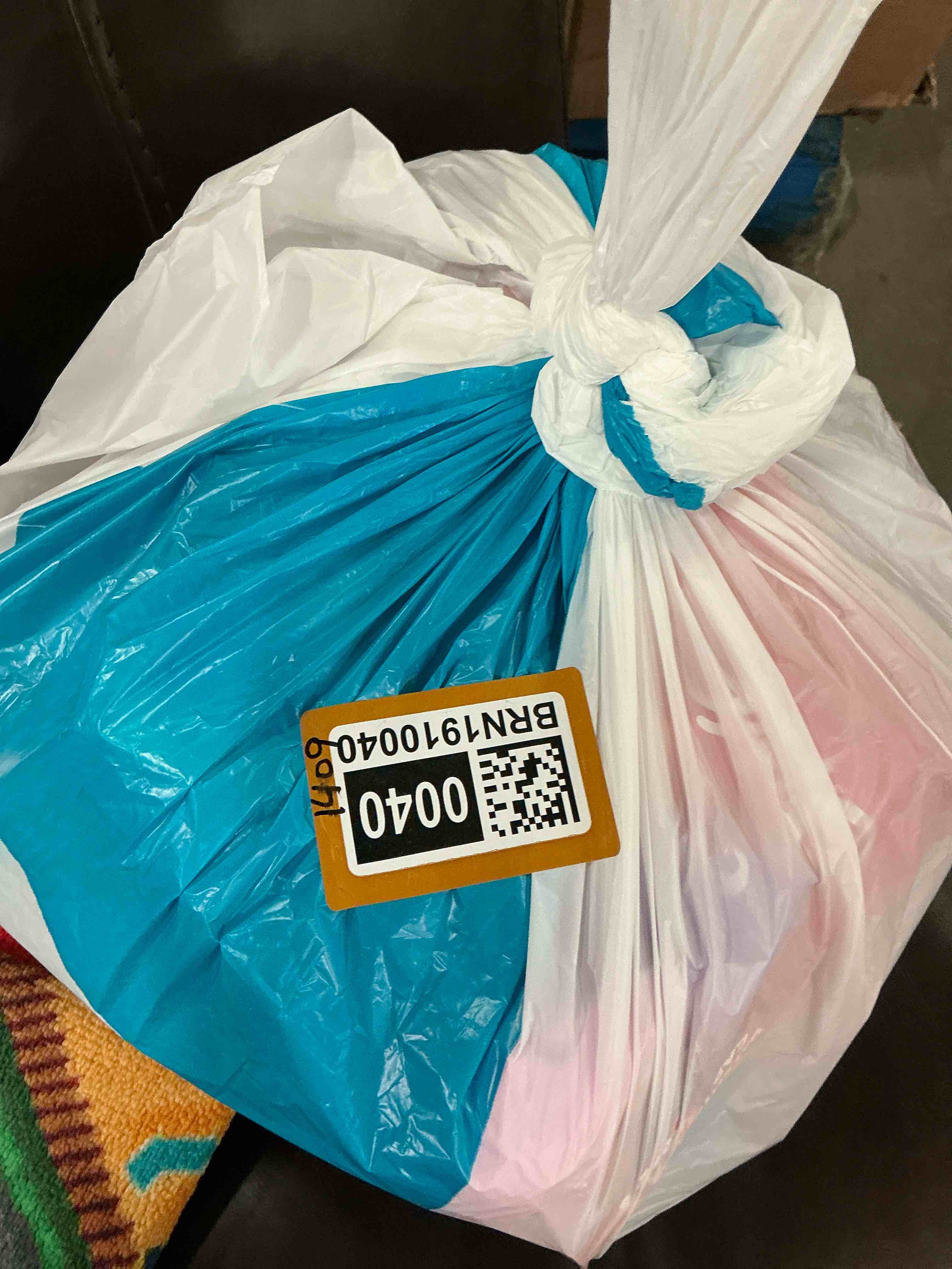 https://s3.amazonaws.com/lotting-images-prod/bidfta/BRN1910040_1750690745217.jpeg