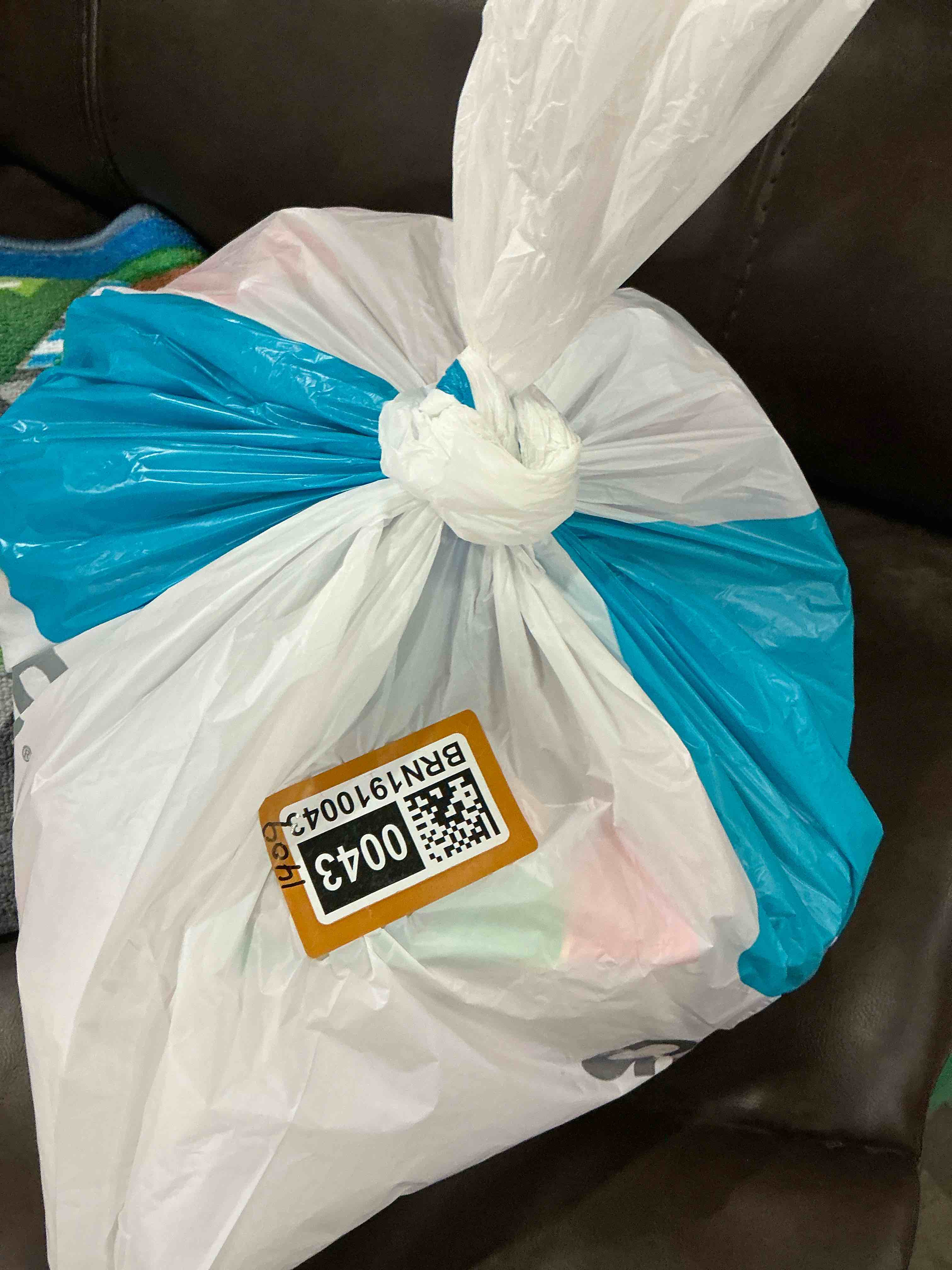 https://s3.amazonaws.com/lotting-images-prod/bidfta/BRN1910043_1750692213666.jpeg