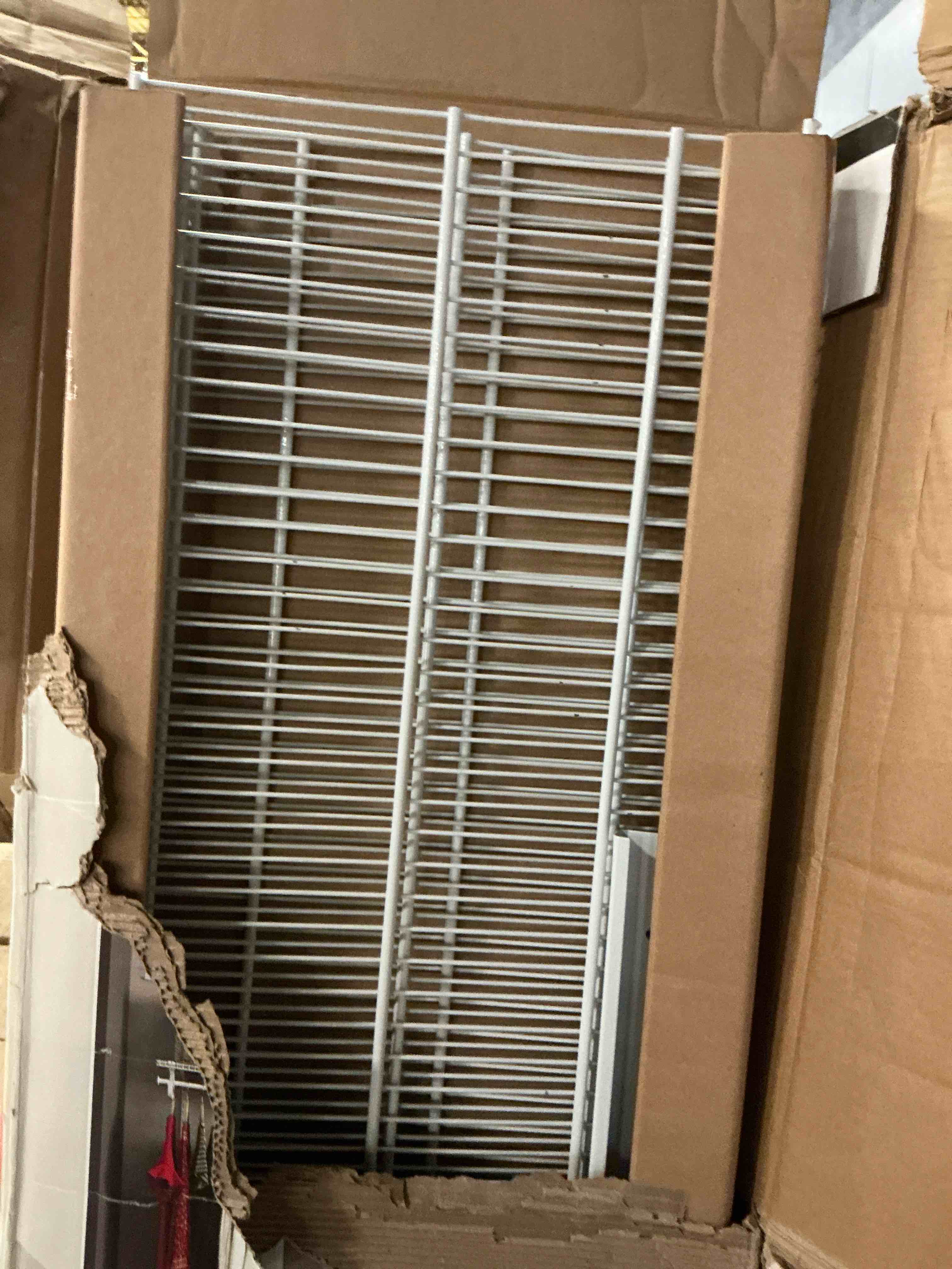 https://s3.amazonaws.com/lotting-images-prod/bidfta/BRN1910513_1752154536061.jpeg