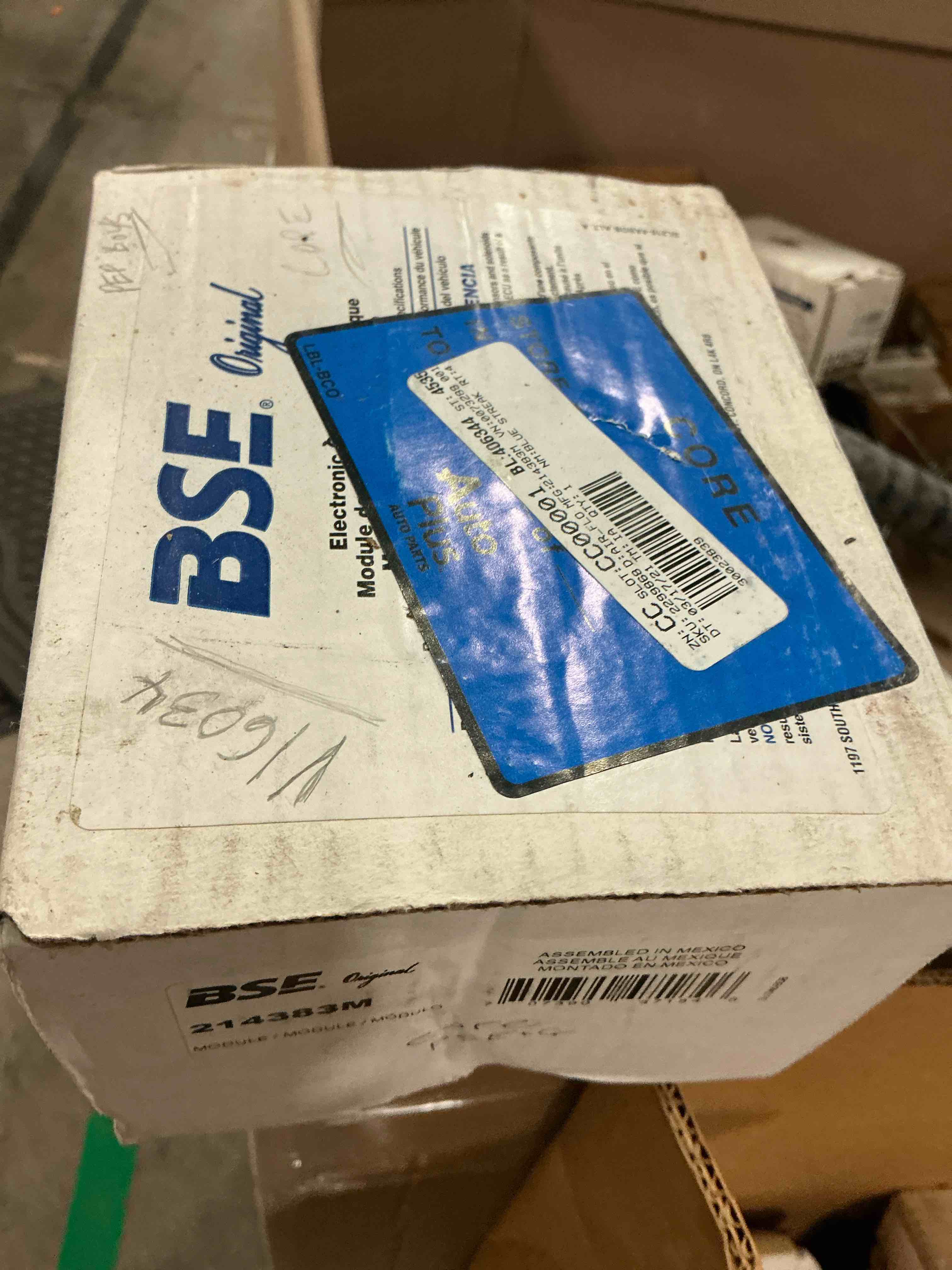 https://s3.amazonaws.com/lotting-images-prod/bidfta/BRN1910800_1753806474851.jpeg
