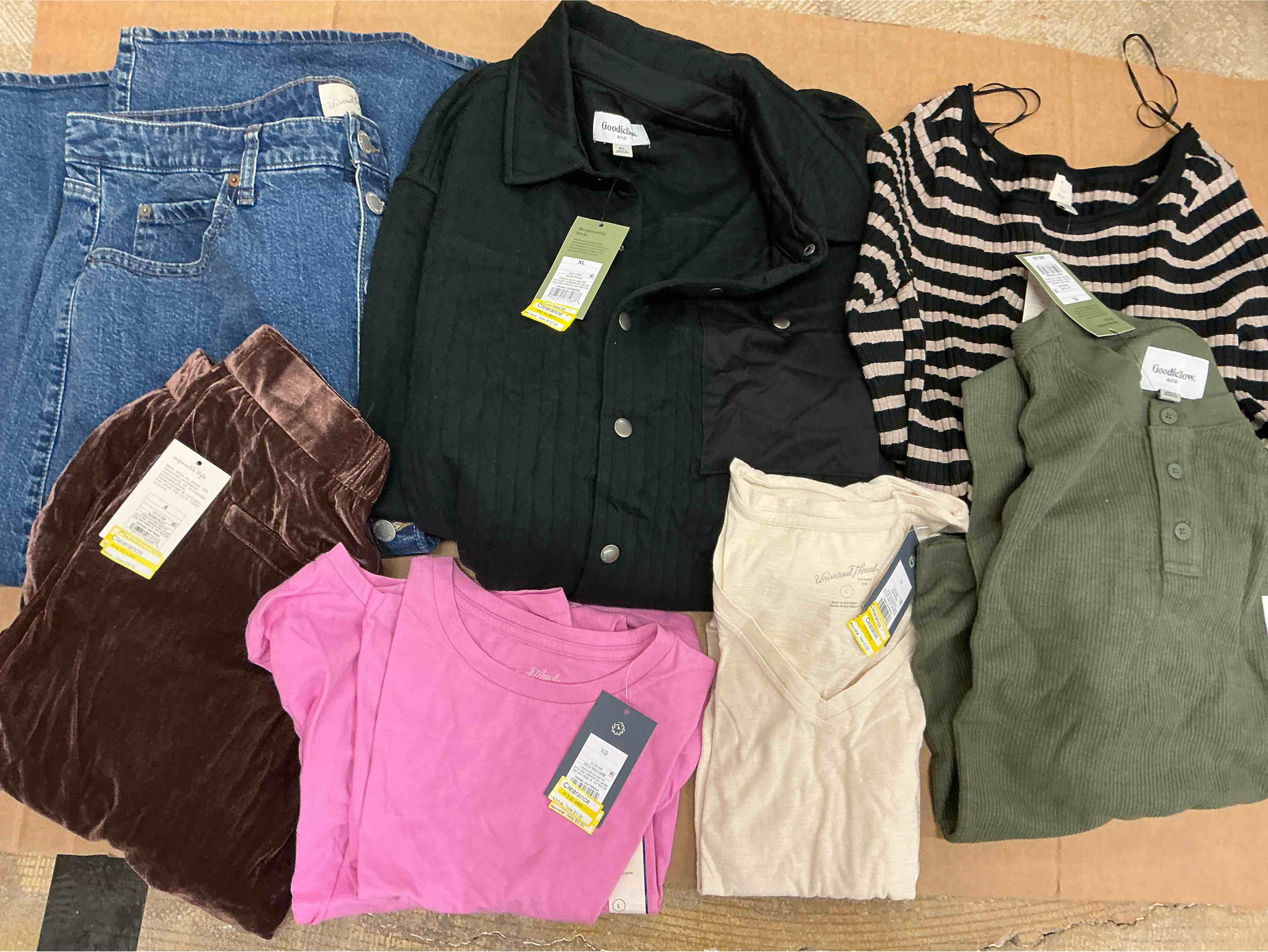 Assortment of winter clothes of different size and style (16 pieces)