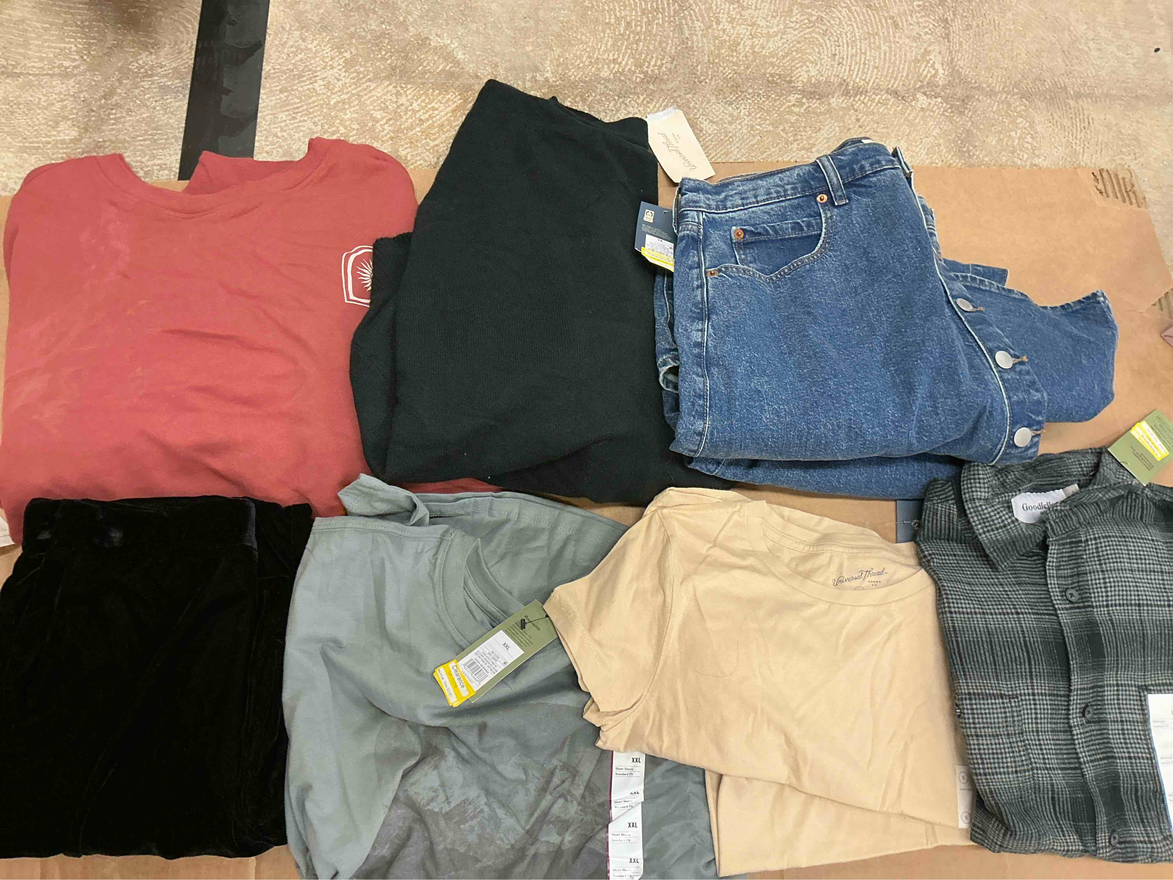 Assortment of winter clothes of different size and style (20 pieces)