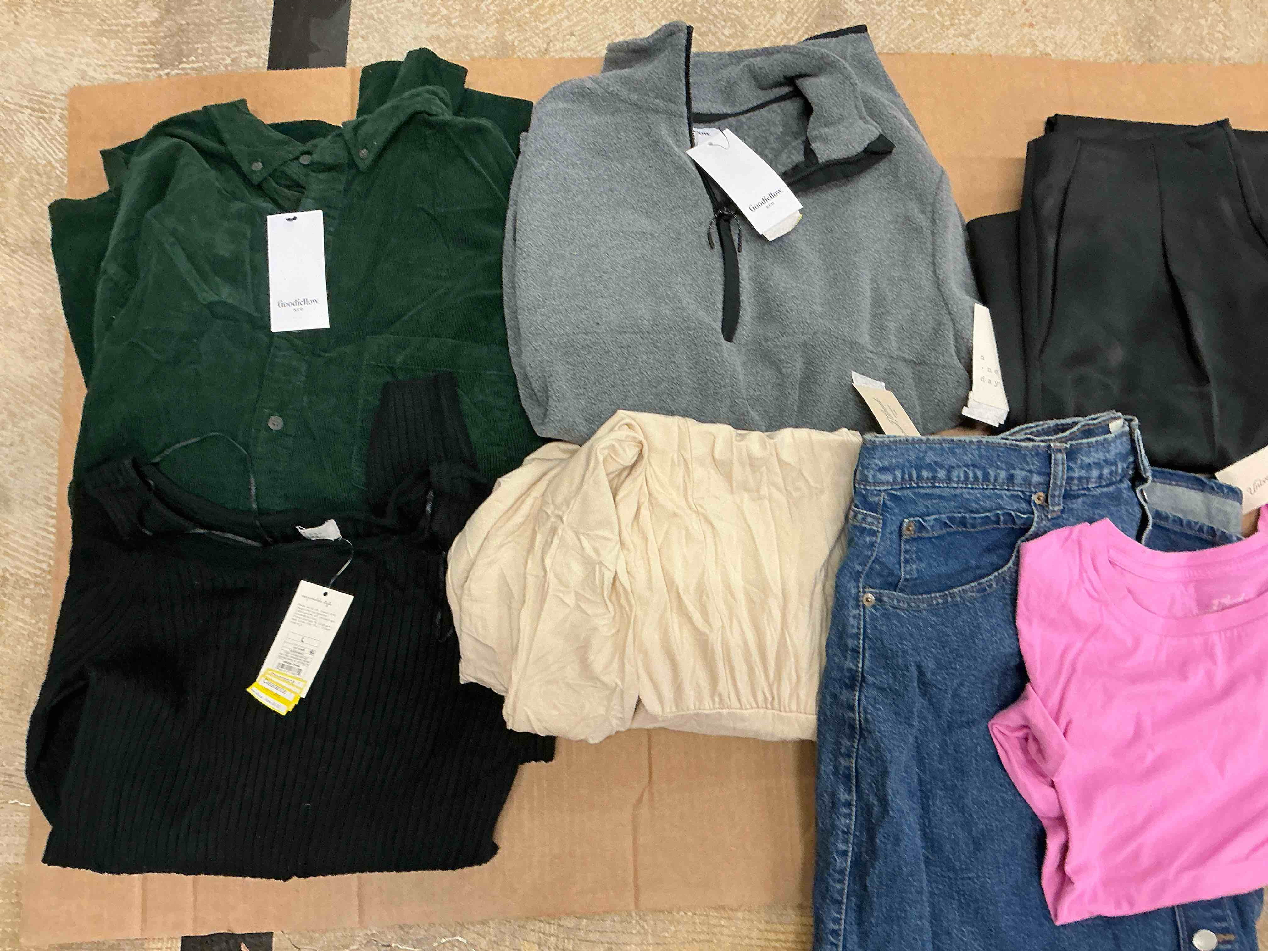 Assortment of winter clothes of different size and style (15 pieces)