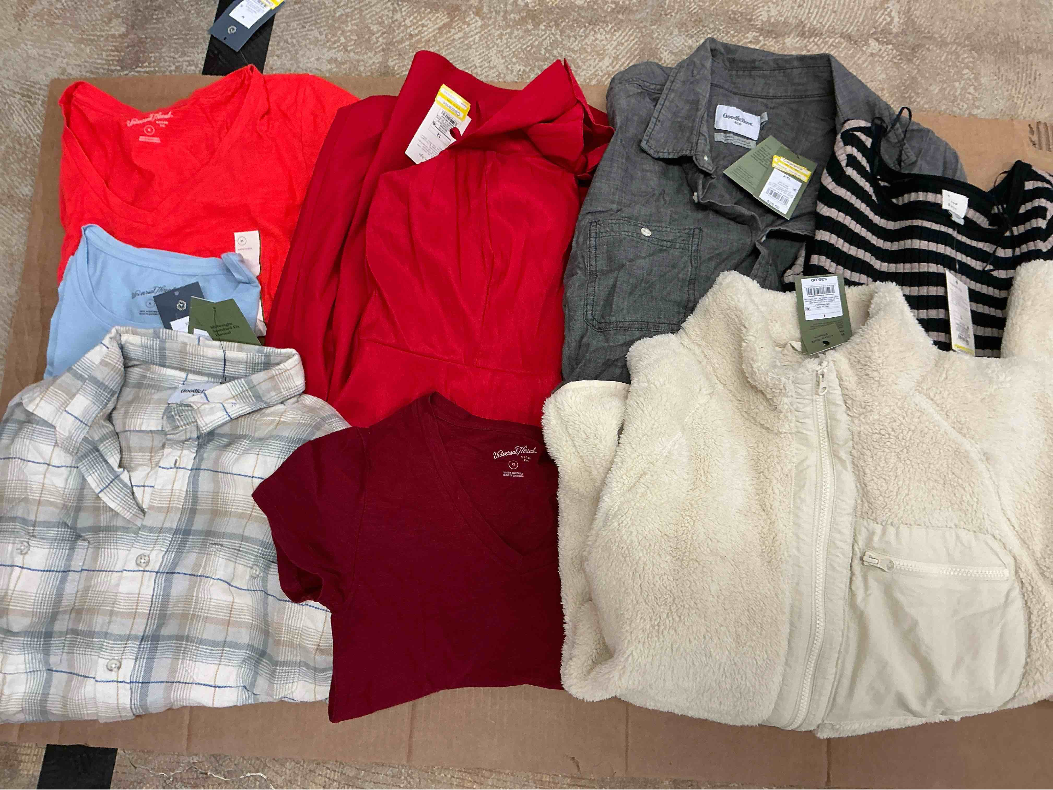 Assortment of winter clothes of different size and style (15 pieces)