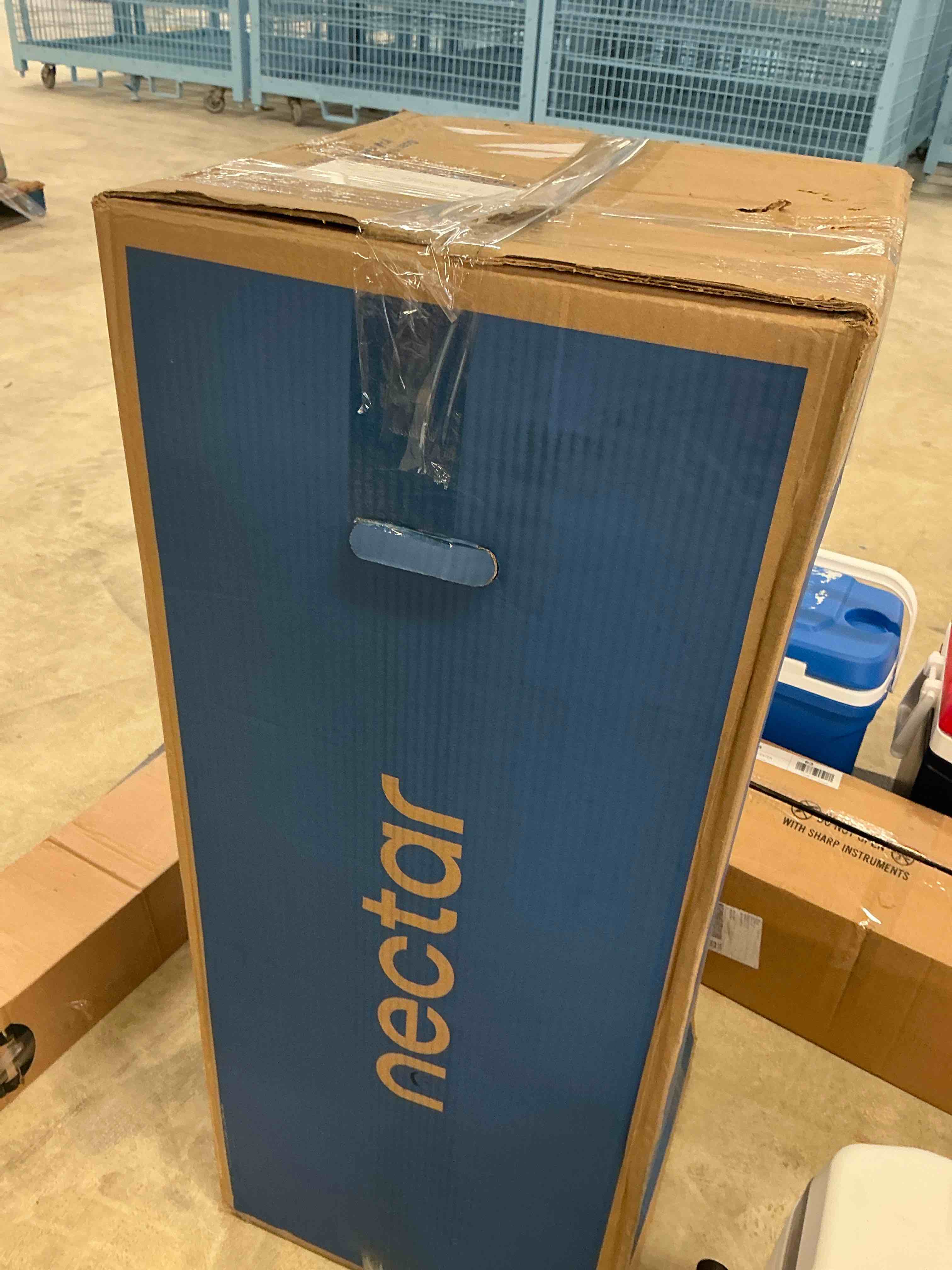 https://s3.amazonaws.com/lotting-images-prod/bidfta/BRN1911431_1756822456050.jpeg