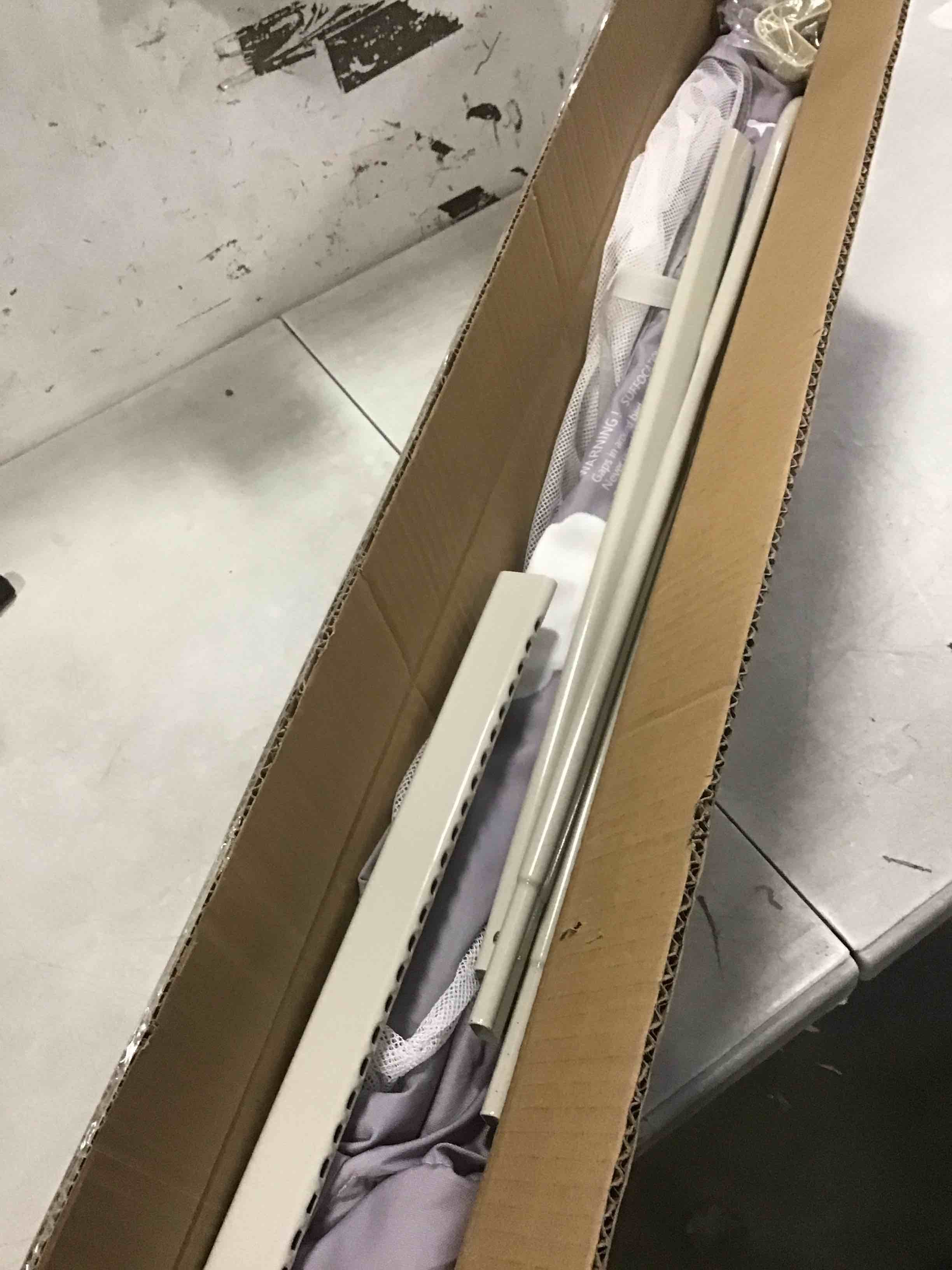 https://s3.amazonaws.com/lotting-images-prod/bidfta/BRN1962040_1744034196641.jpeg
